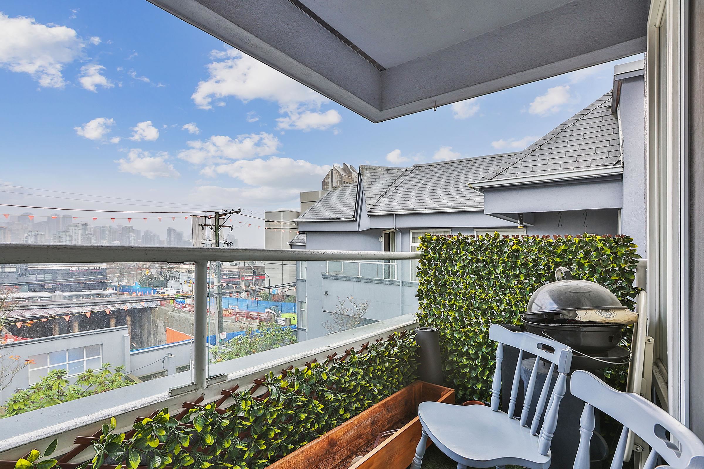304 925 W 10TH AVENUE, #304