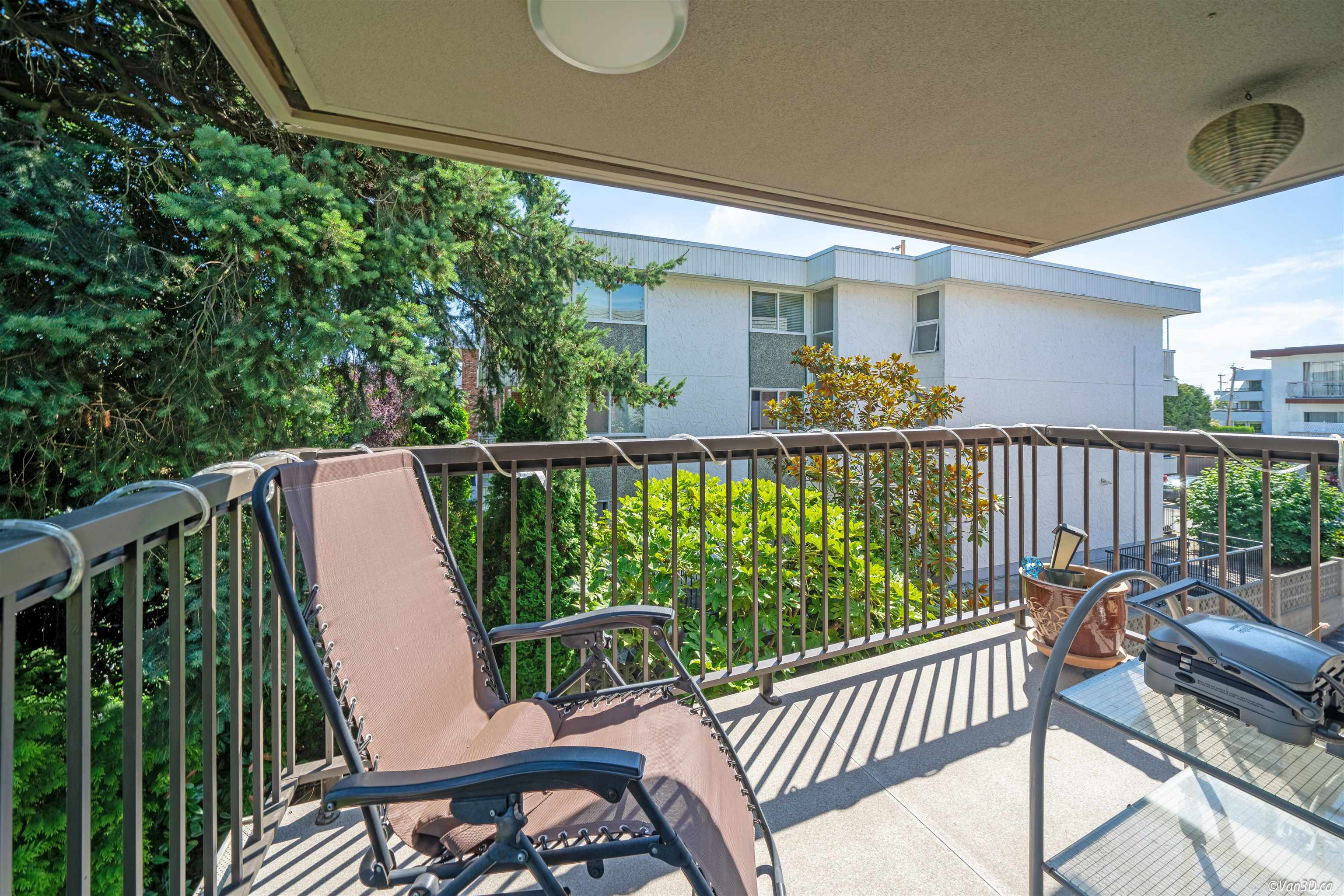 206 1355 FIR STREET, #206