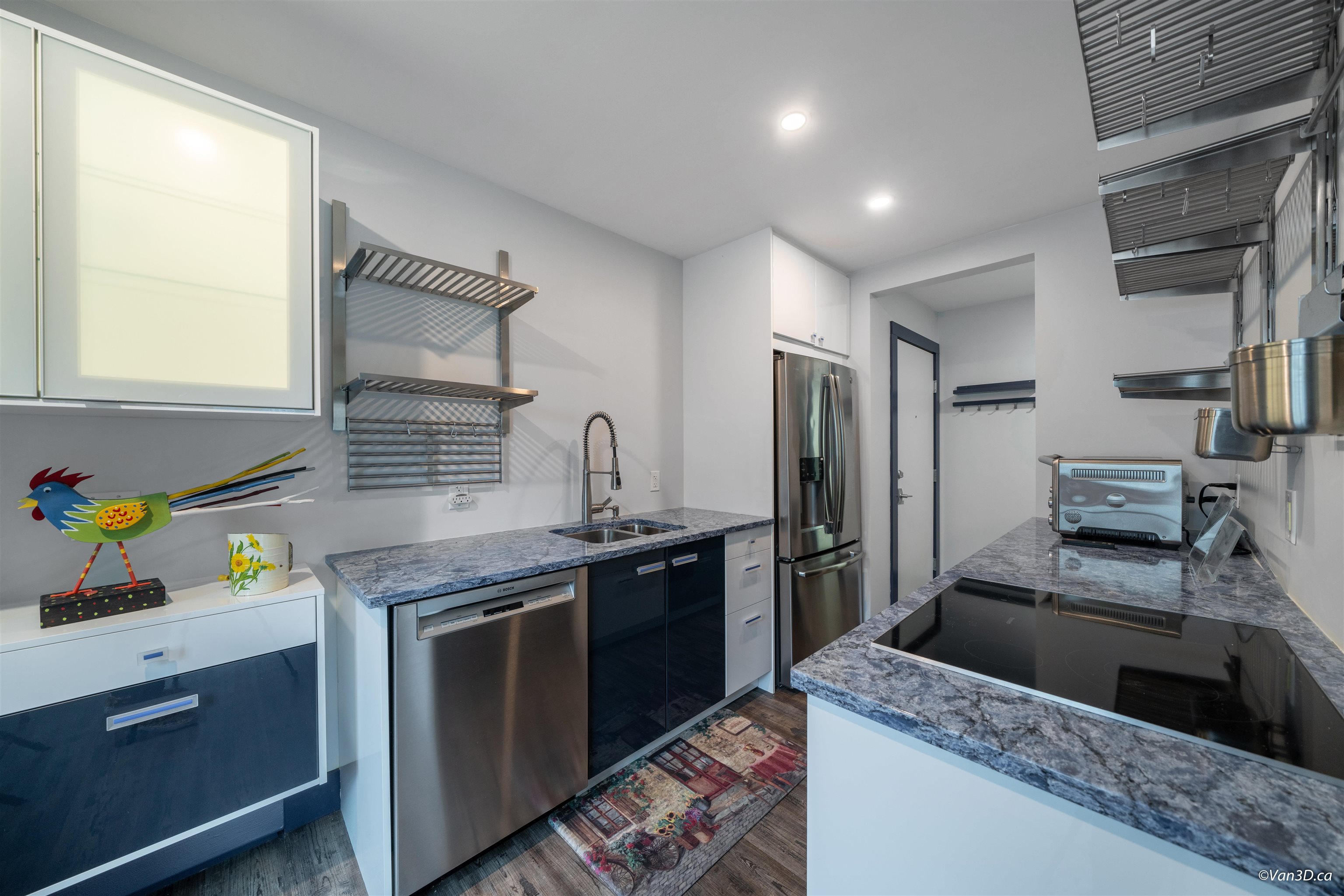 206 1355 FIR STREET, #206