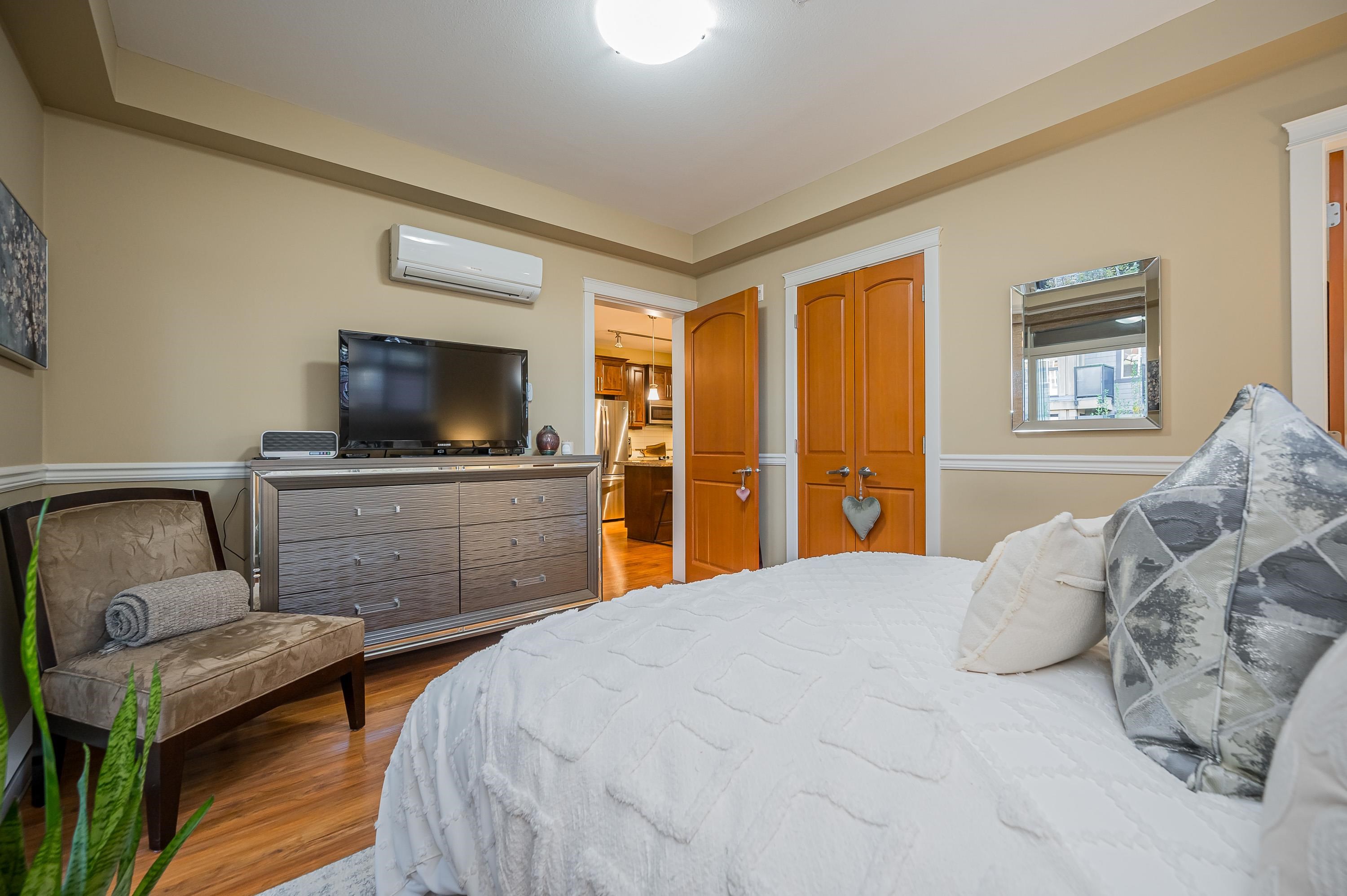 427 8288 207A STREET, #427
