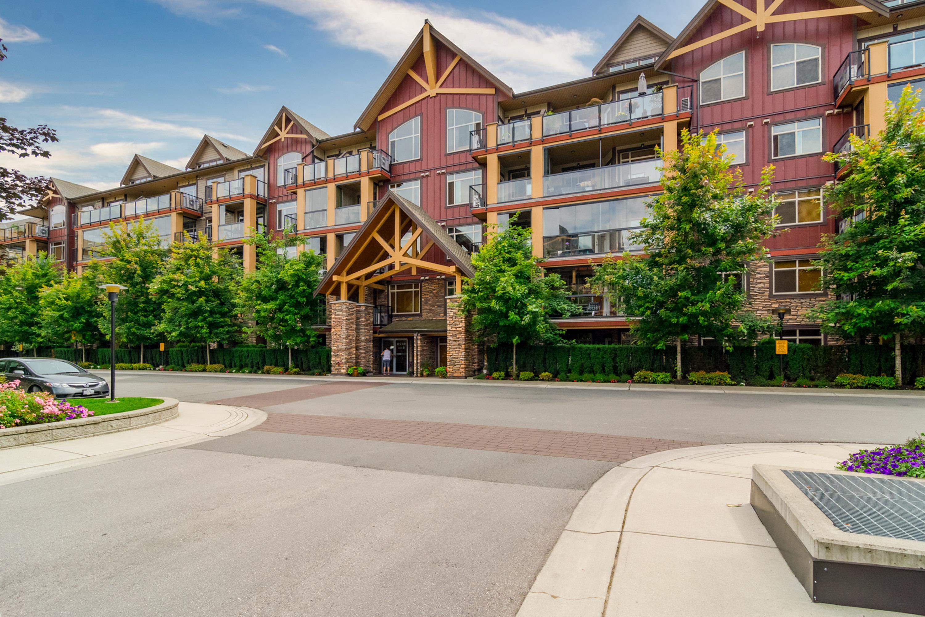 427 8288 207A STREET, #427