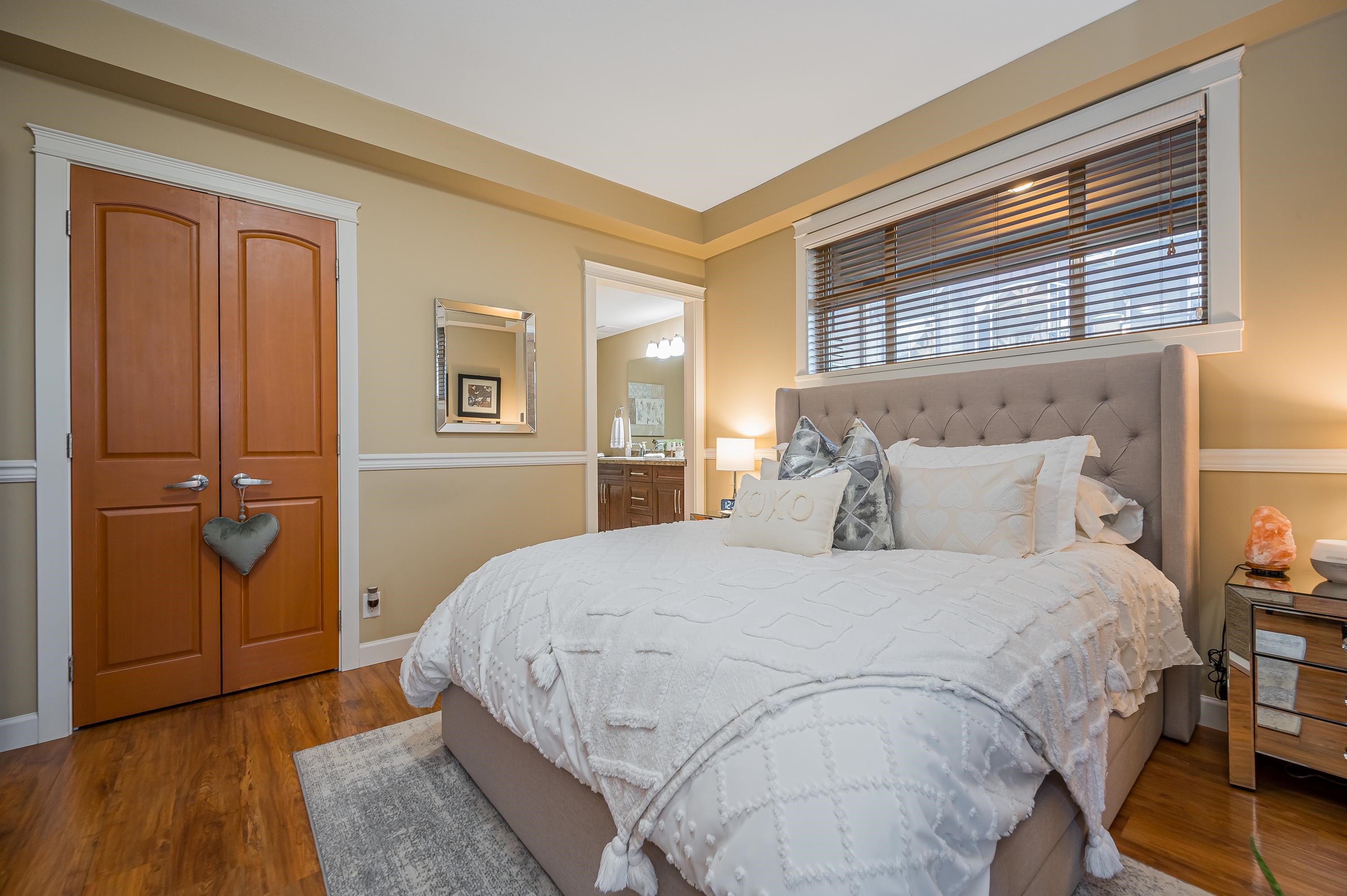 427 8288 207A STREET, #427