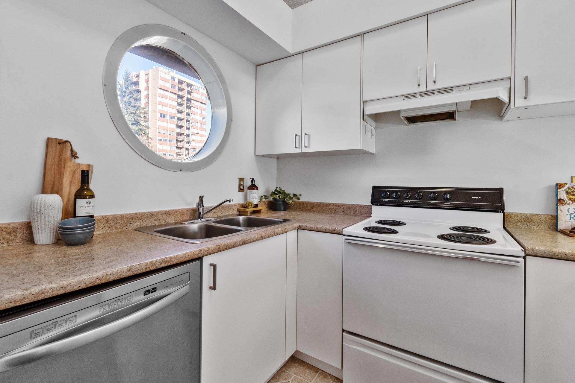 332 7377 SALISBURY AVENUE, #332