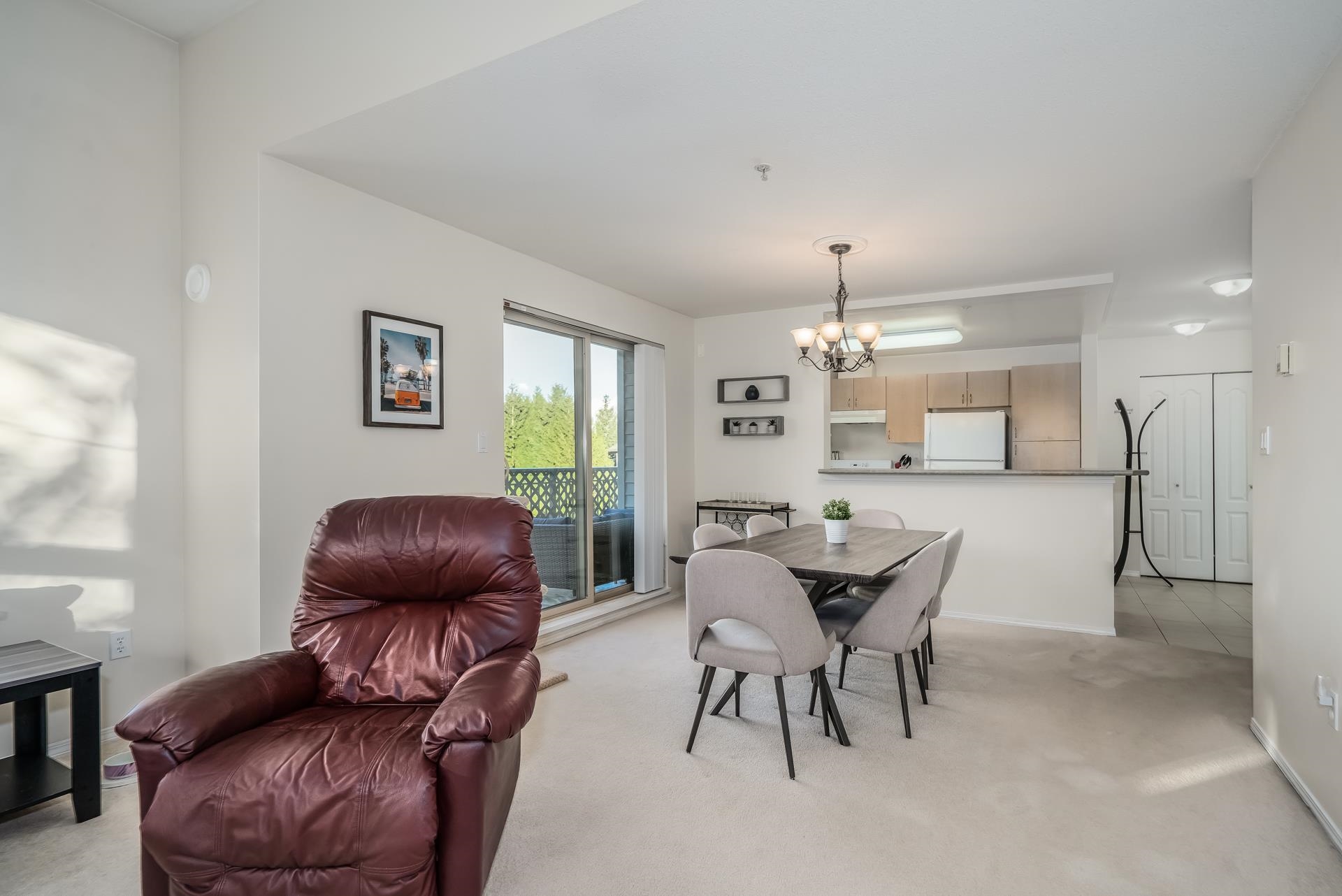 411 15220 GUILDFORD DRIVE, #411