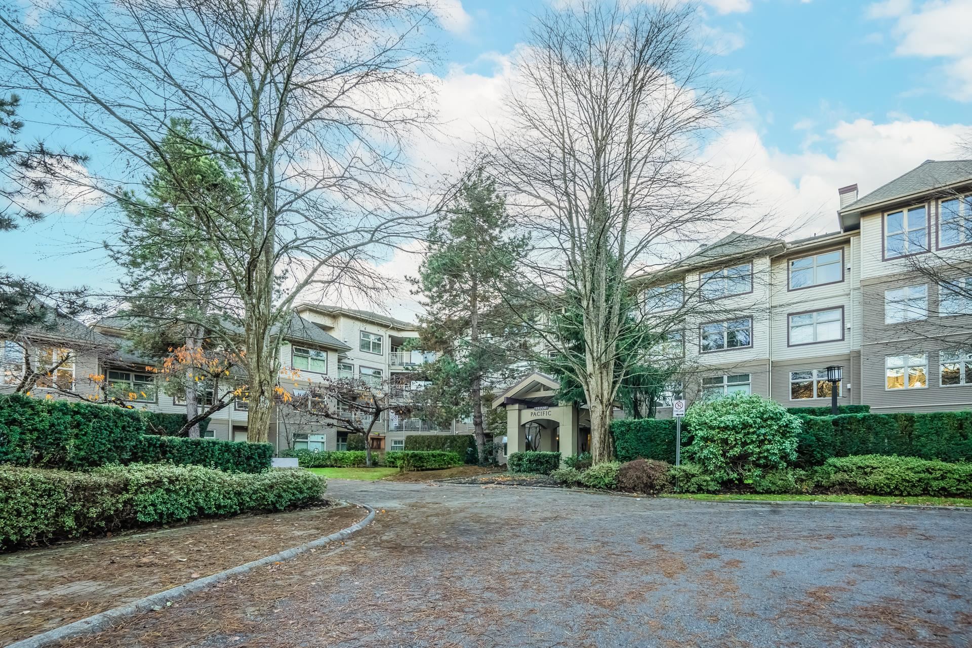 411 15220 GUILDFORD DRIVE, #411