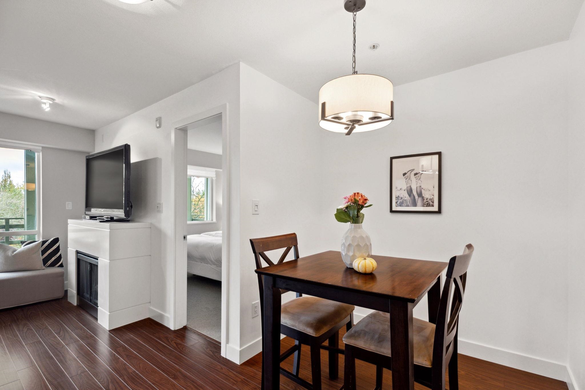 308 15765 CROYDON DRIVE, #308
