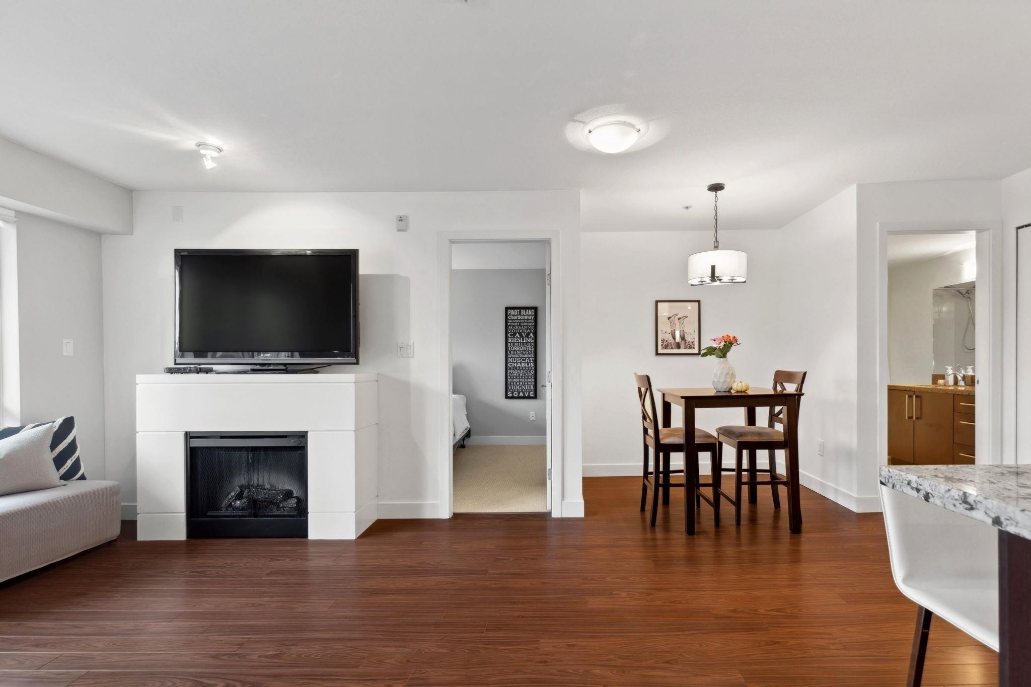 308 15765 CROYDON DRIVE, #308