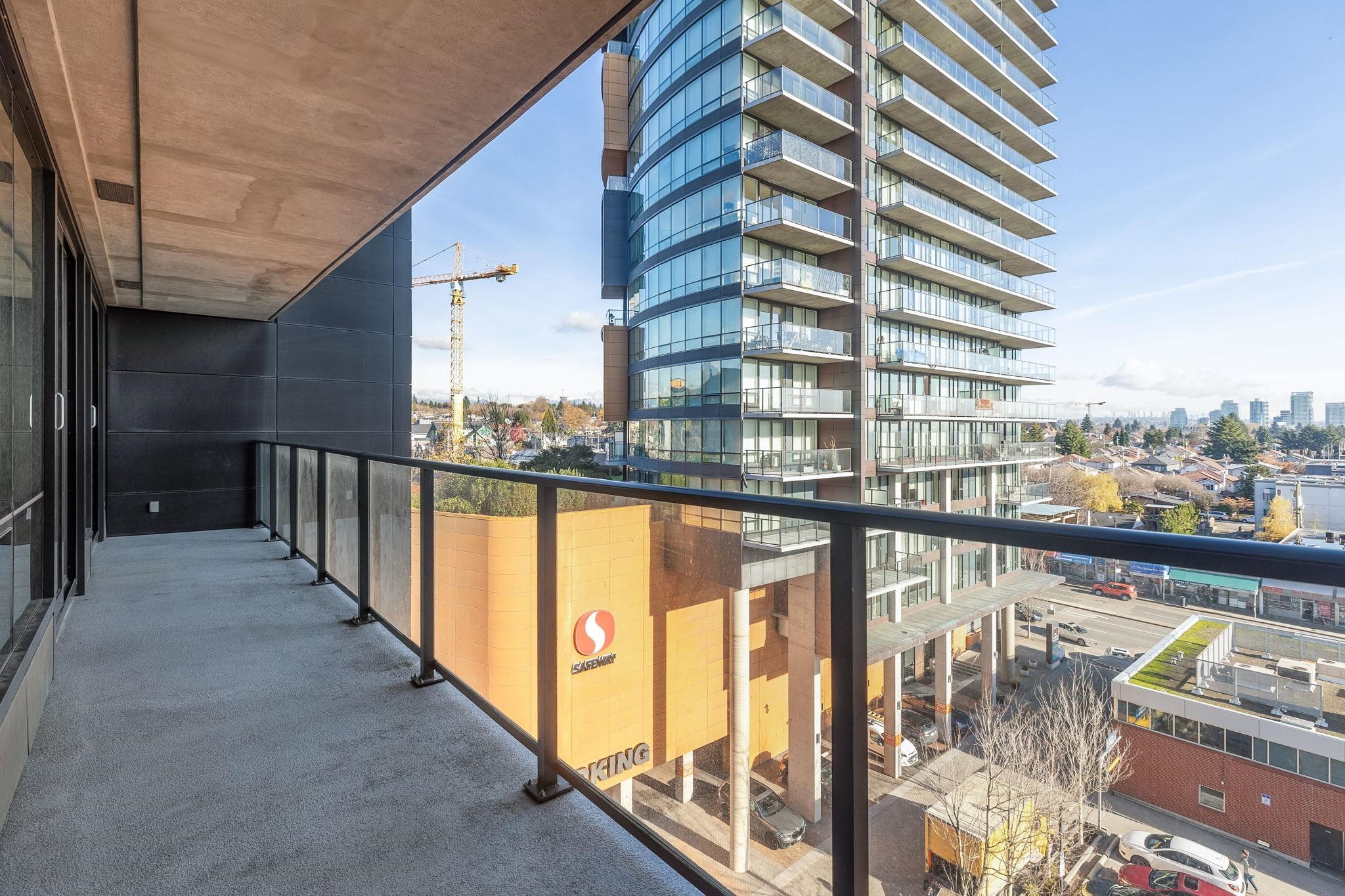 906 8588 CORNISH STREET, #906
