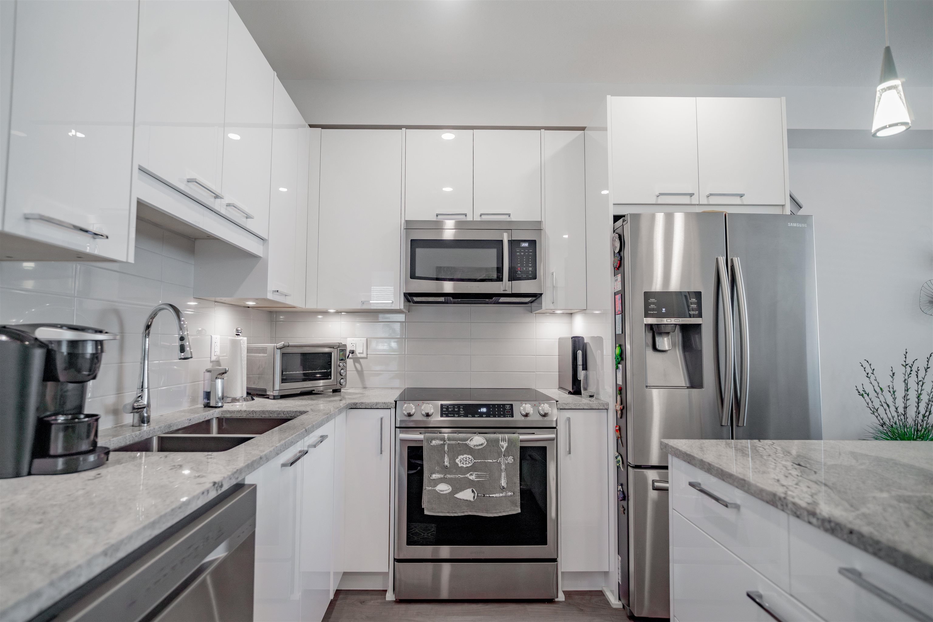 303 20696 EASTLEIGH CRESCENT, #303