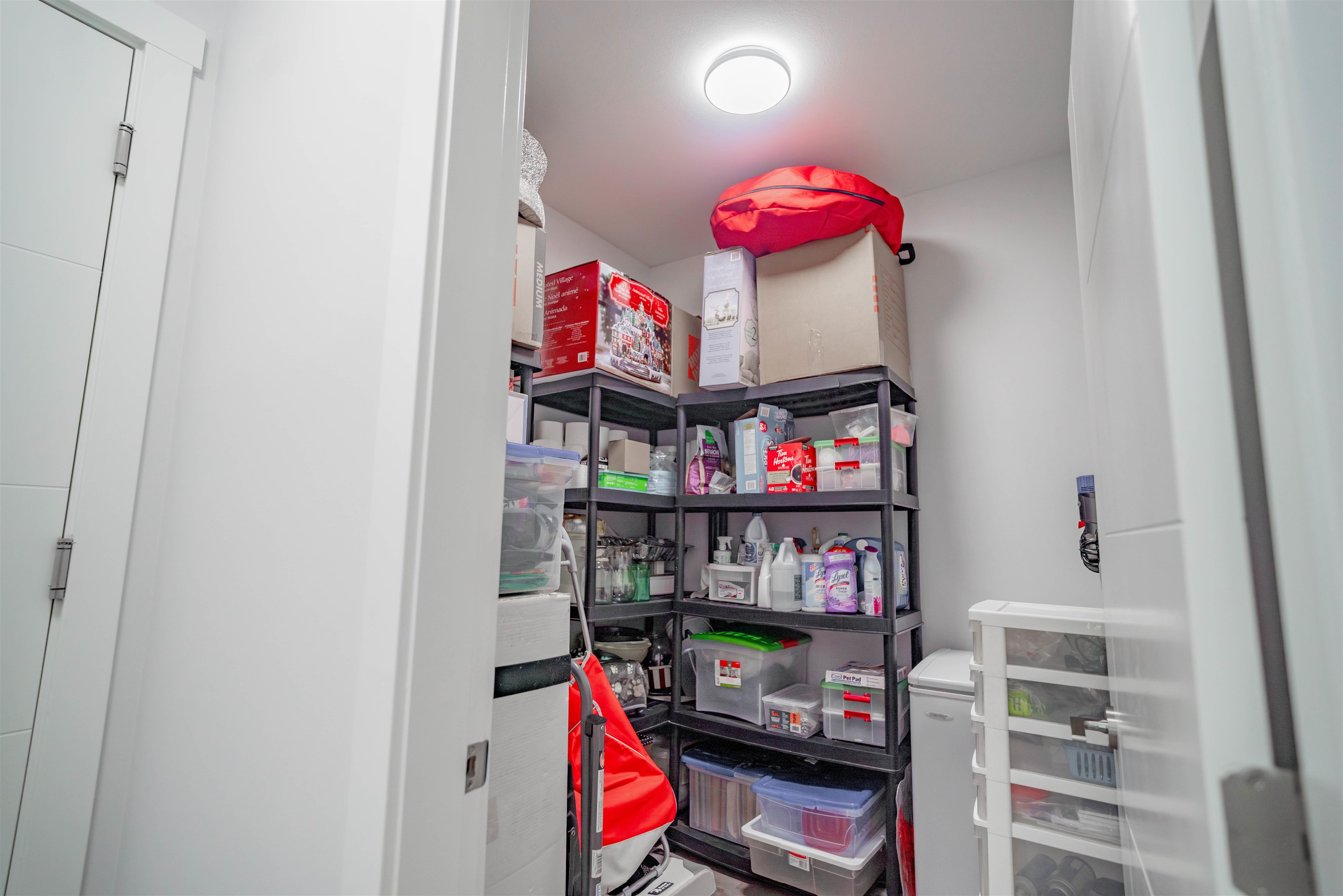 303 20696 EASTLEIGH CRESCENT, #303