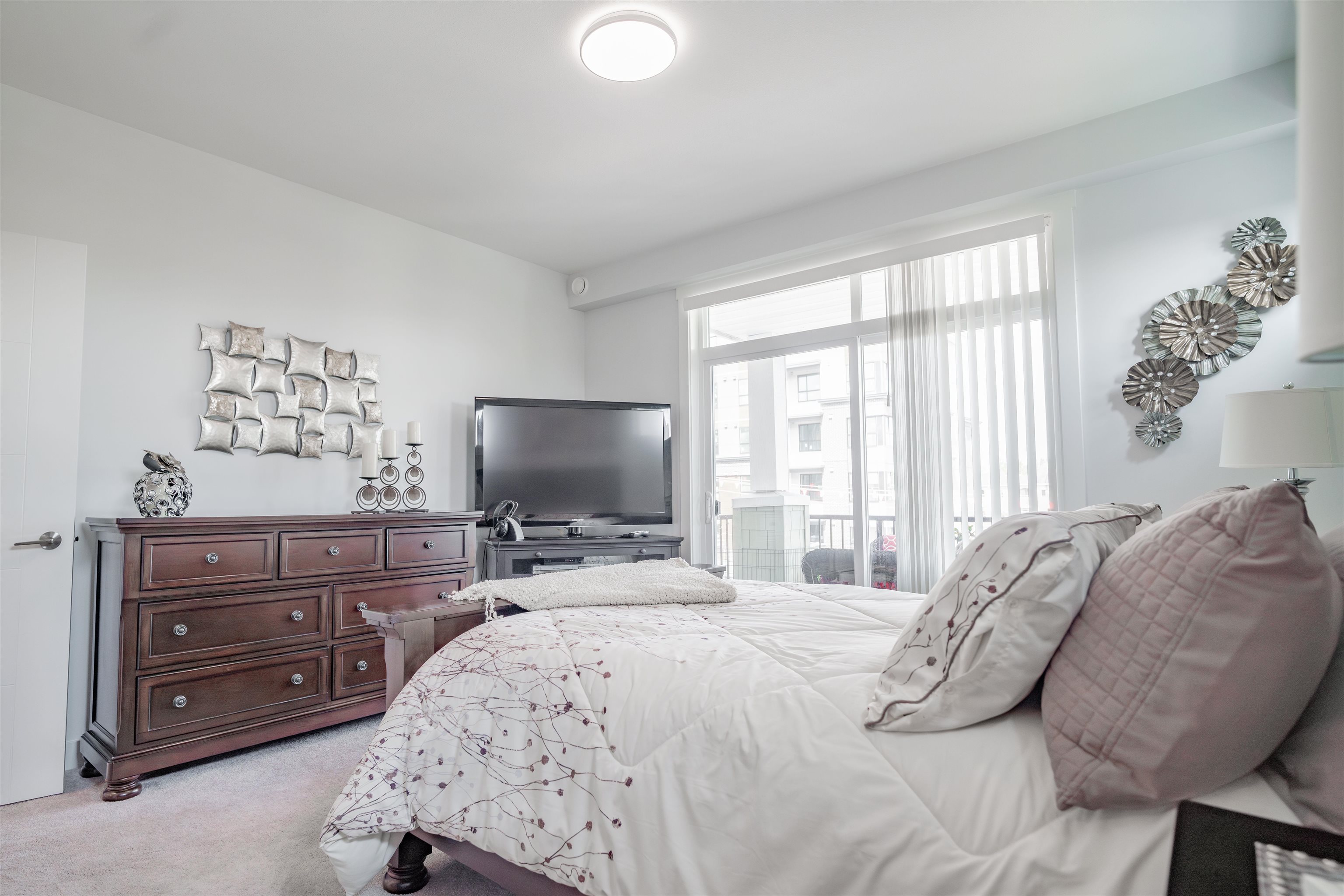 303 20696 EASTLEIGH CRESCENT, #303