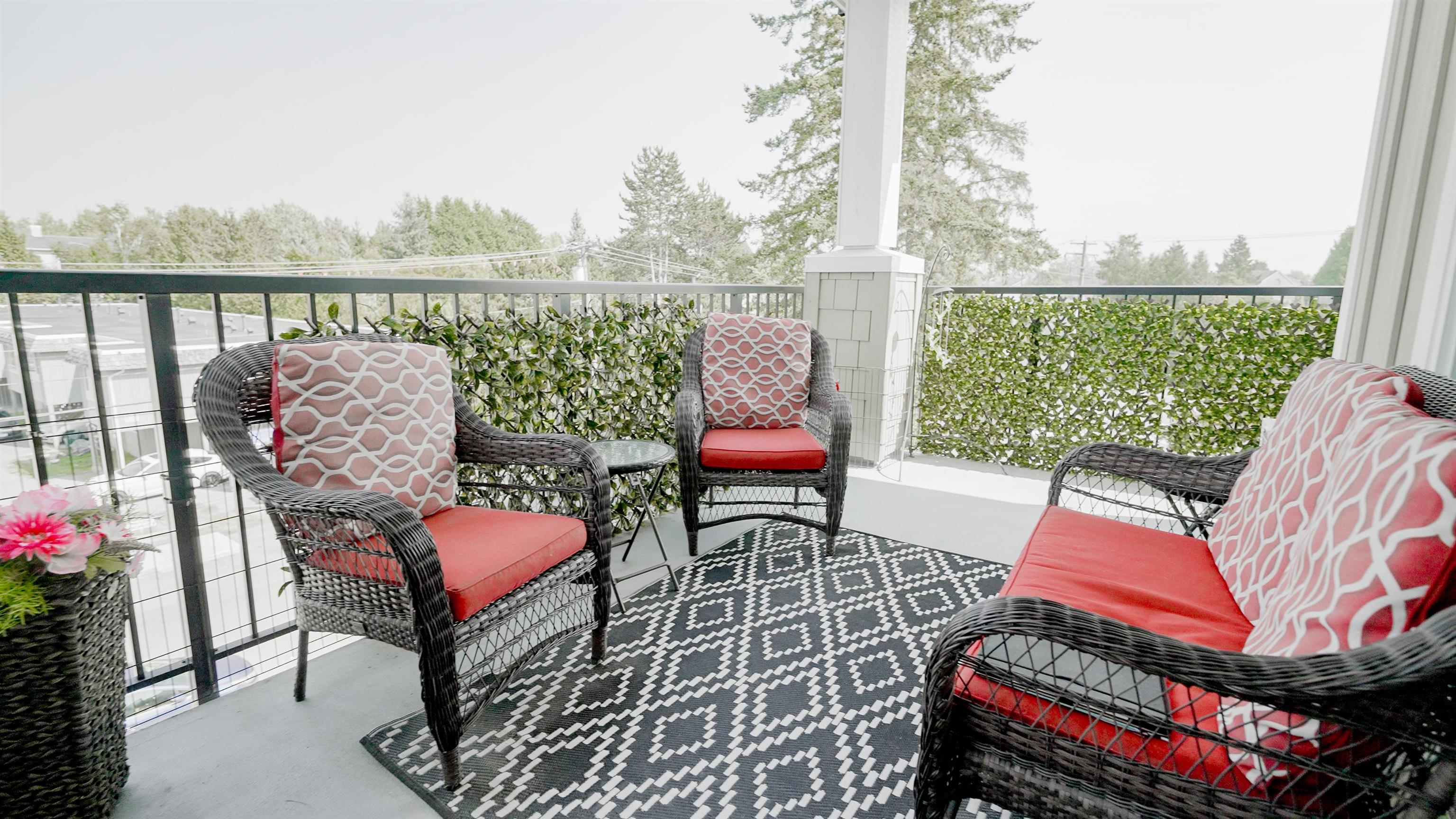 303 20696 EASTLEIGH CRESCENT, #303