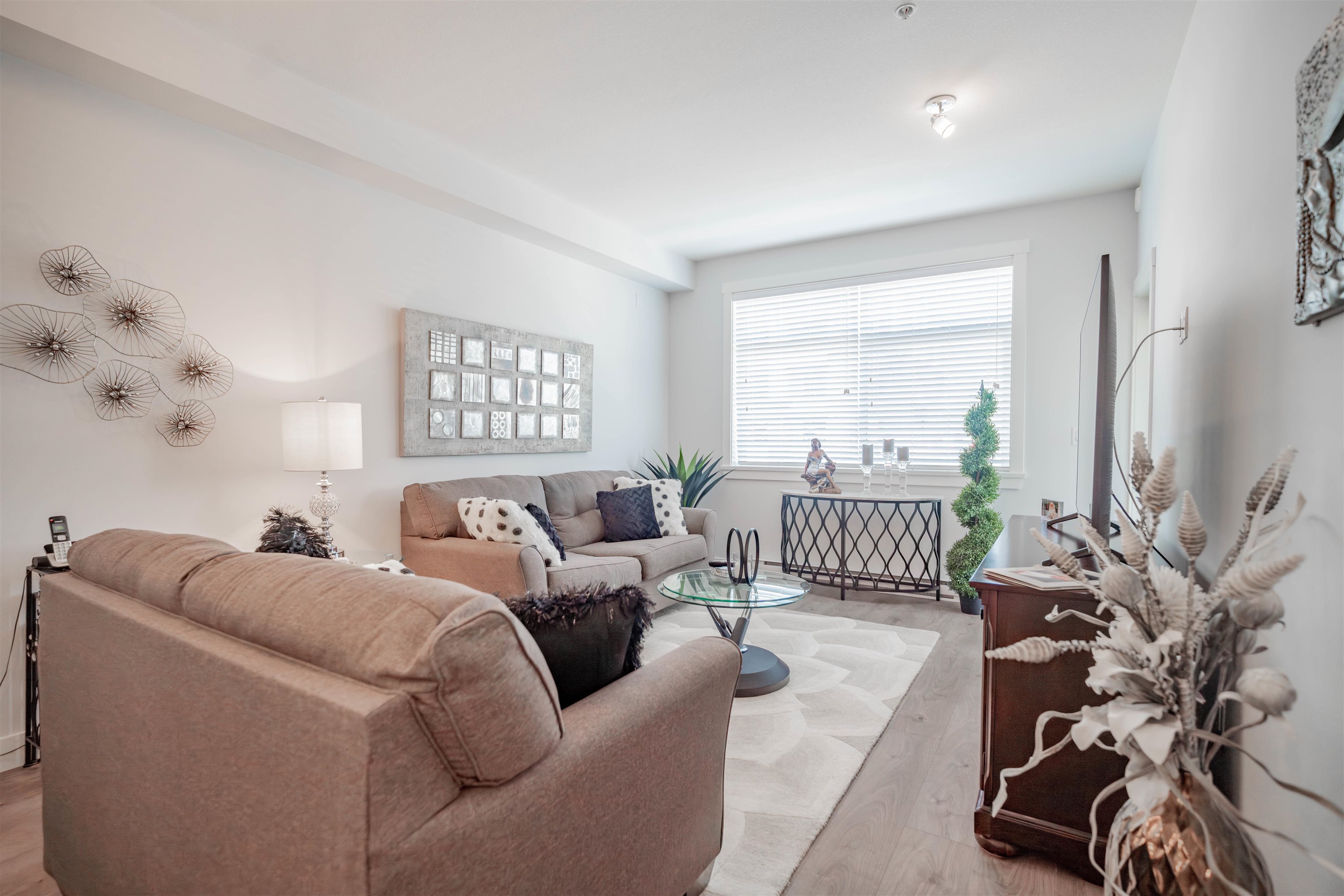303 20696 EASTLEIGH CRESCENT, #303