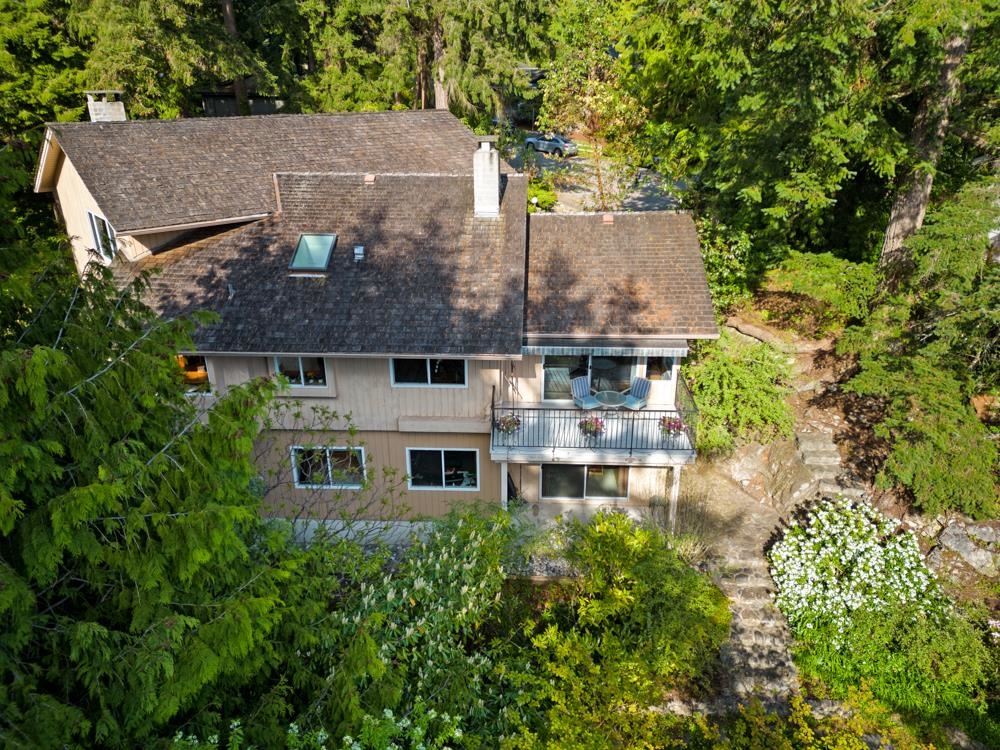5707 BLUEBELL DRIVE