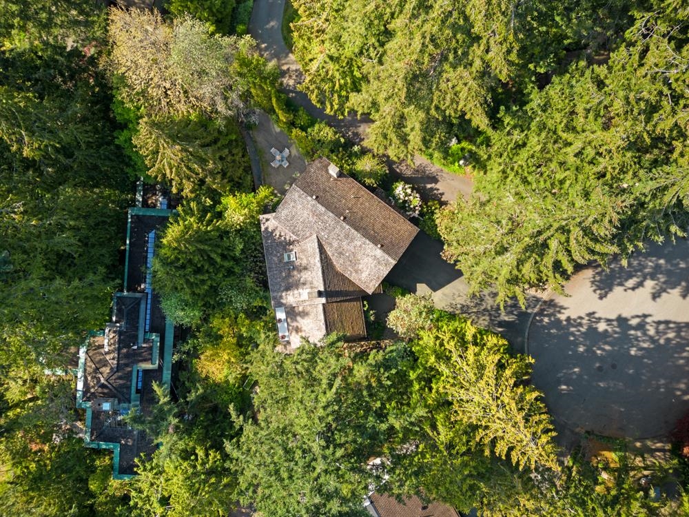 5707 BLUEBELL DRIVE