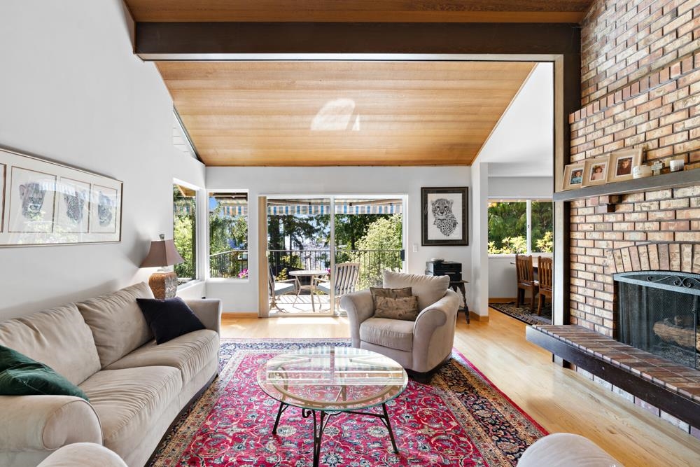5707 BLUEBELL DRIVE