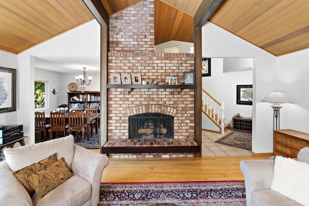 5707 BLUEBELL DRIVE