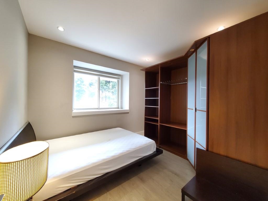 42XX PENDLEBURY RD