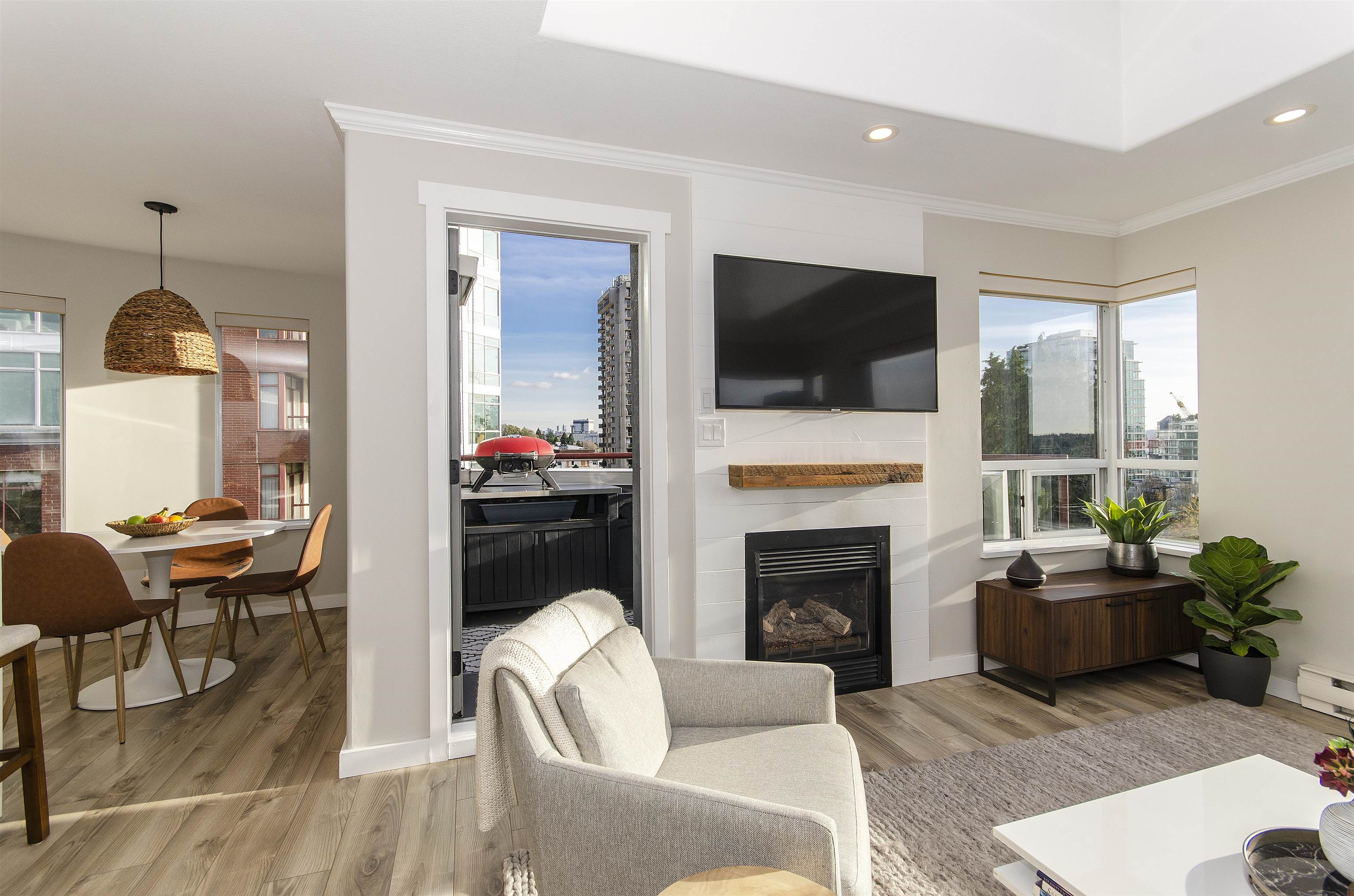 401 120 E 2ND STREET, #401