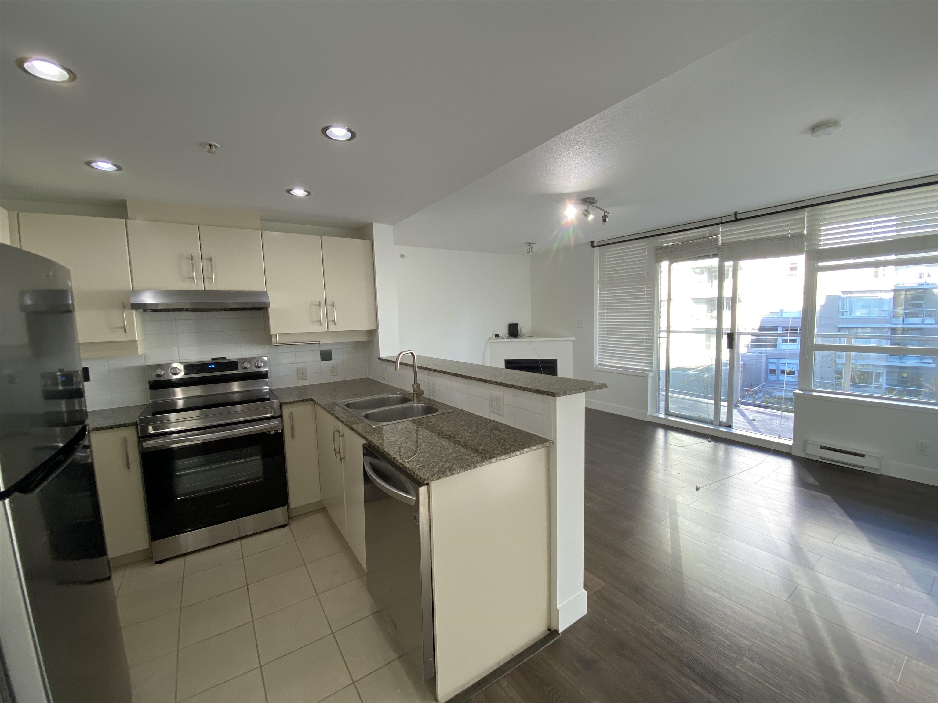 501 9288 UNIVERSITY CRESCENT, #501