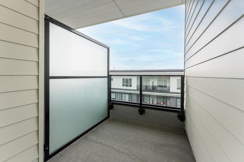 613 15858 FRASER HIGHWAY, #613