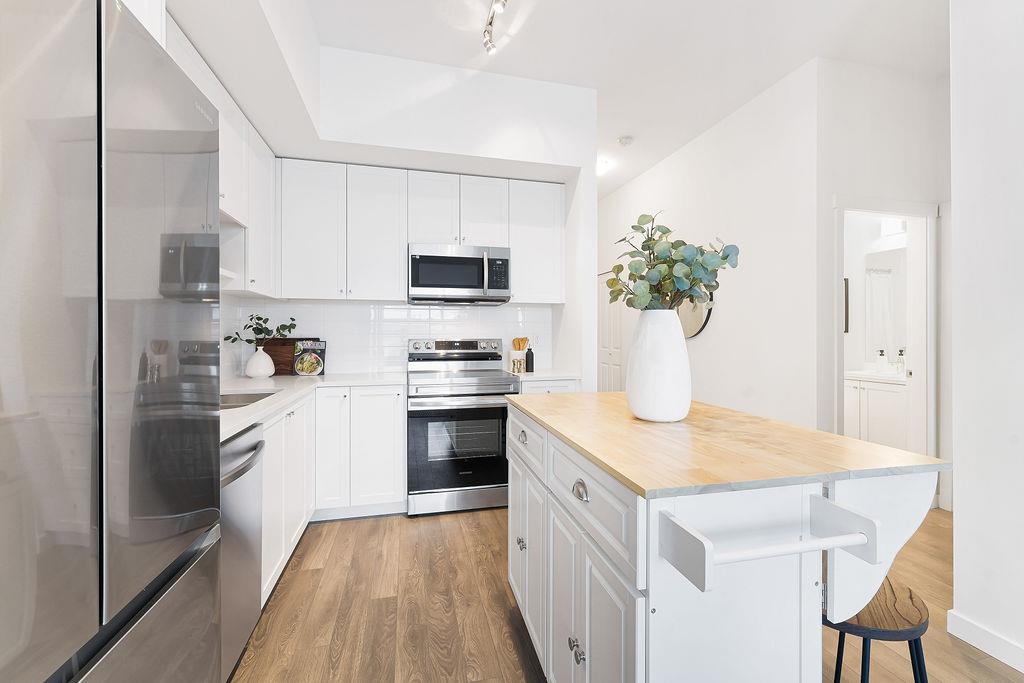 613 15858 FRASER HIGHWAY, #613
