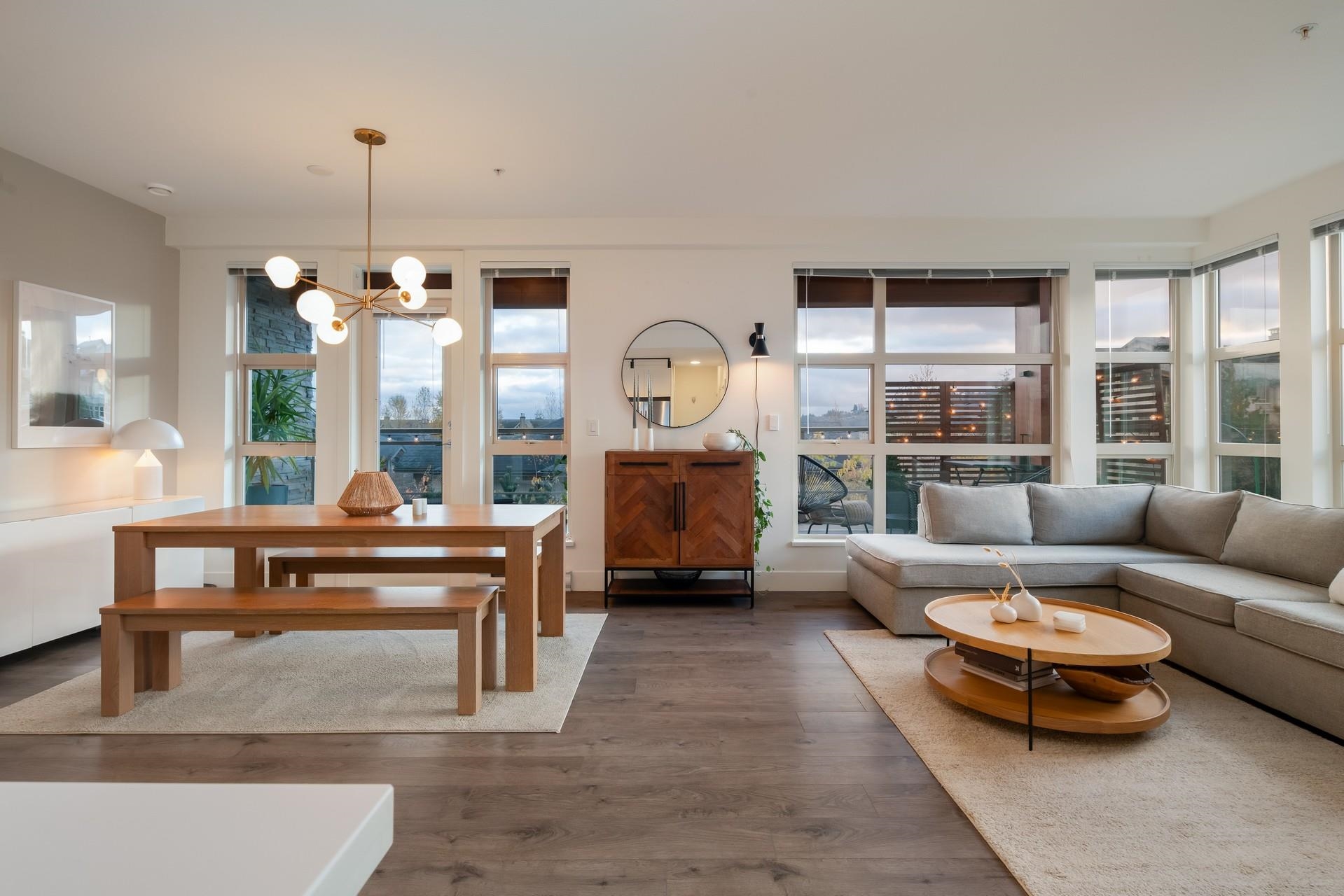 202 3602 ALDERCREST DRIVE, #202