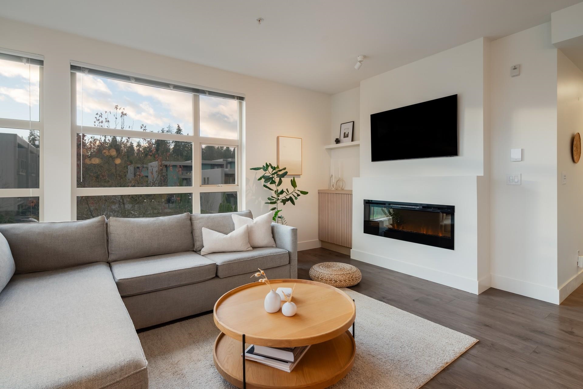 202 3602 ALDERCREST DRIVE, #202