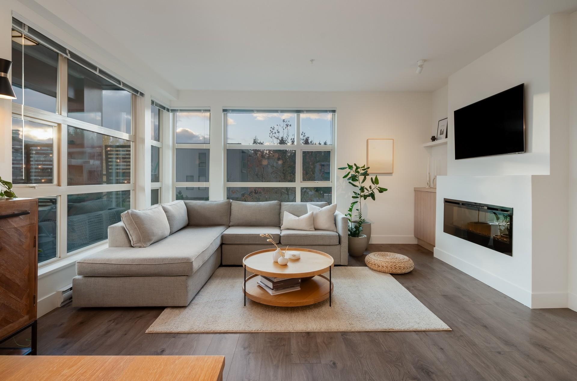 202 3602 ALDERCREST DRIVE, #202
