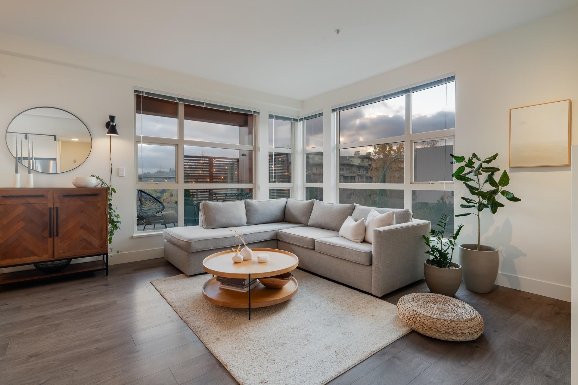202 3602 ALDERCREST DRIVE, #202