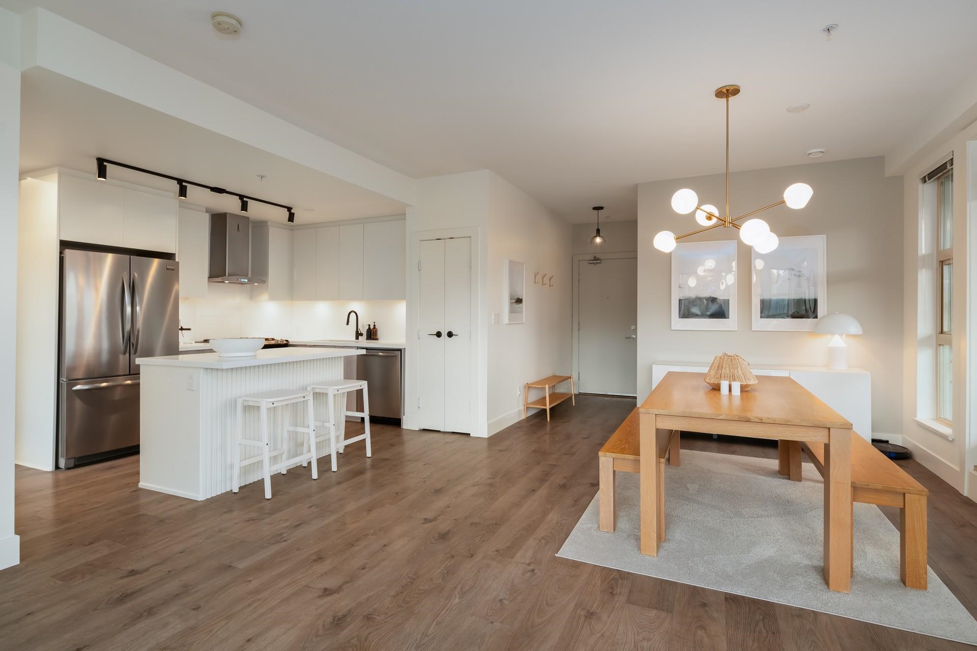 202 3602 ALDERCREST DRIVE, #202