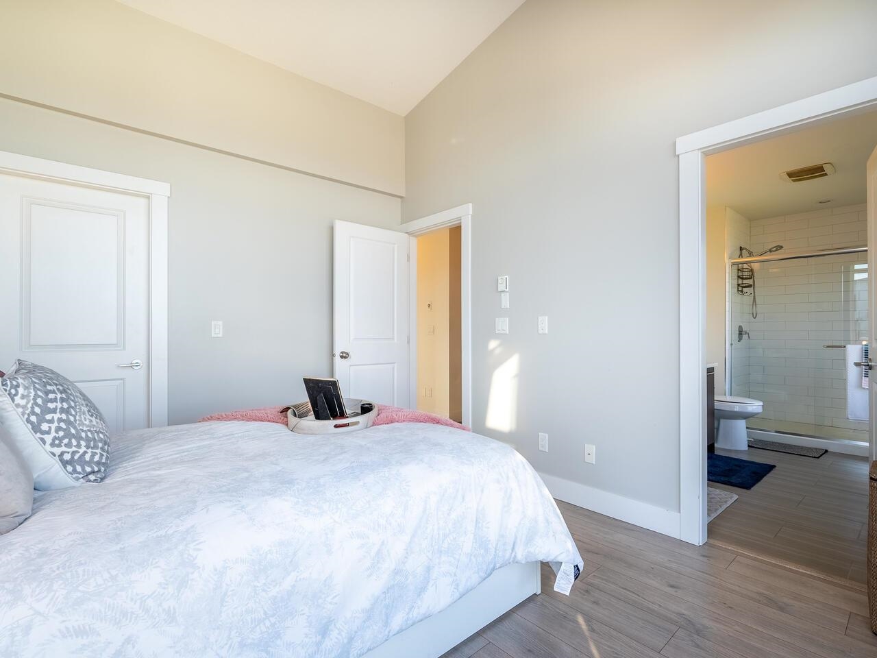 68 9989 E BARNSTON DRIVE, #68