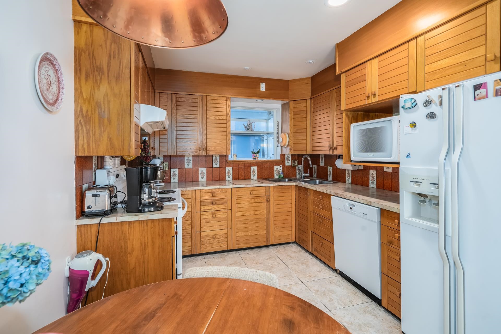 1039 PROSPECT AVENUE