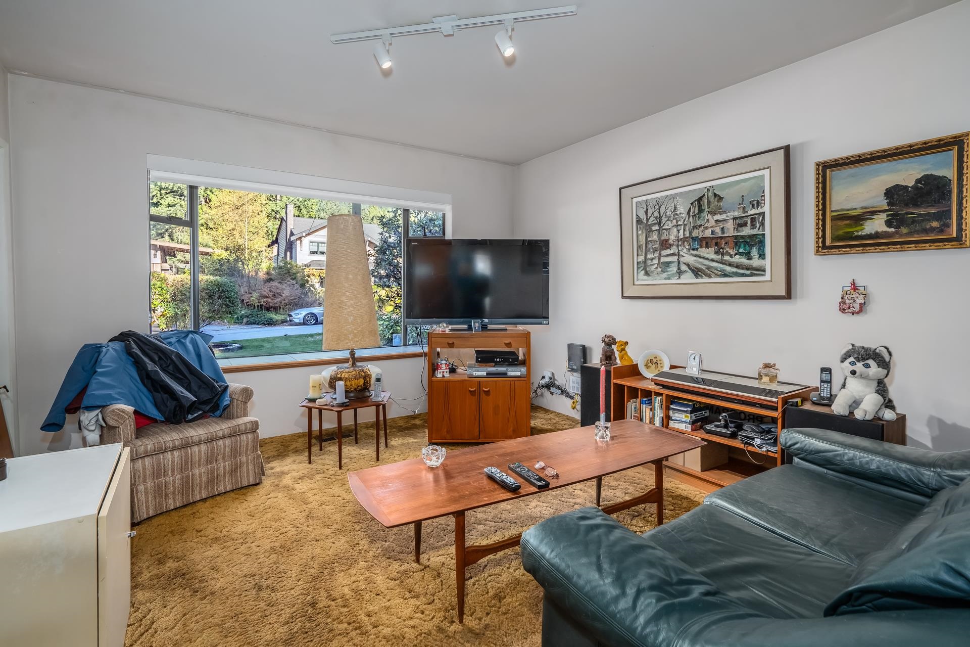 1039 PROSPECT AVENUE