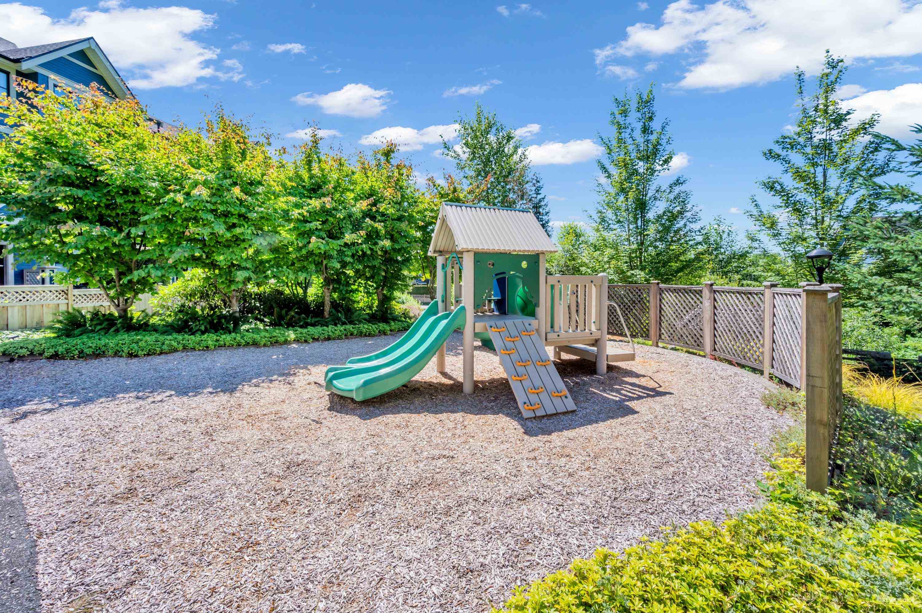 102 8485 NEW HAVEN CLOSE, #102