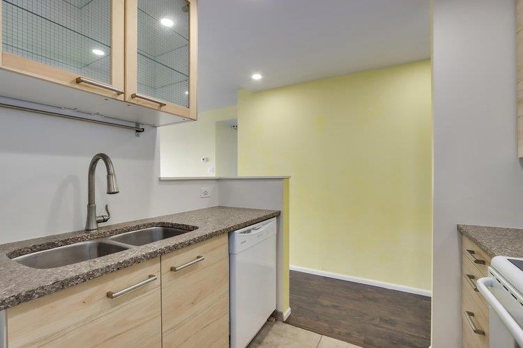 1401 6595 WILLINGDON AVENUE, #1401
