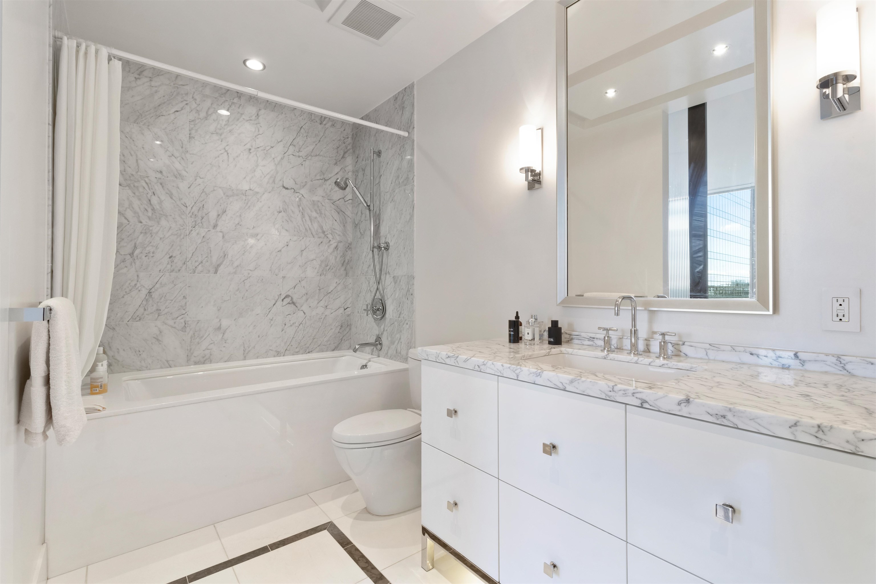 1804 667 HOWE STREET, #1804