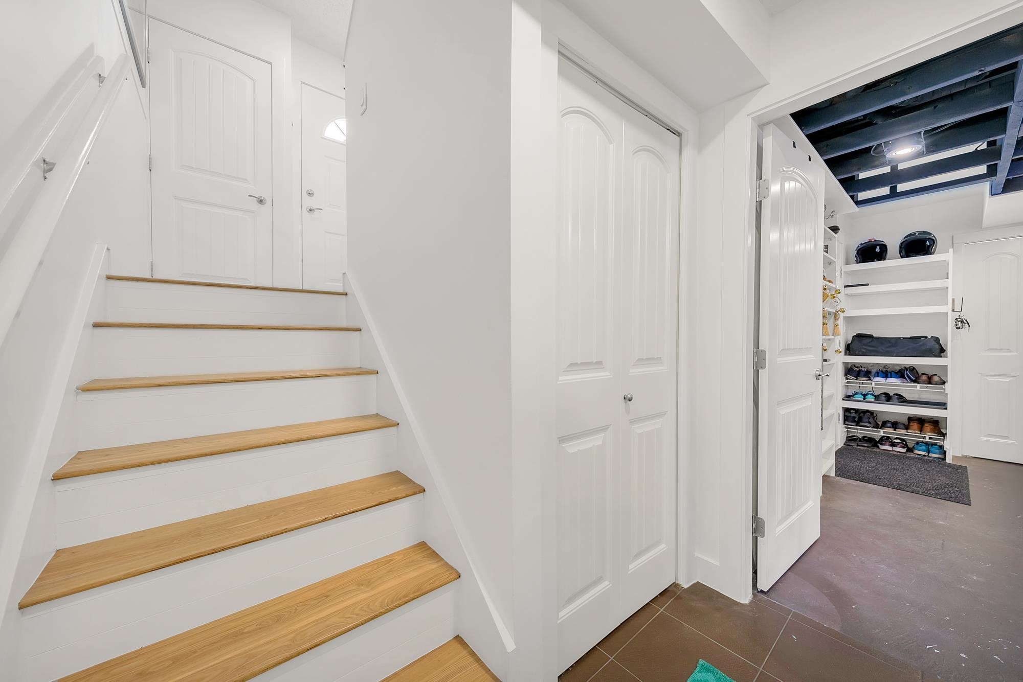 402 1176 FALCON DRIVE, #402