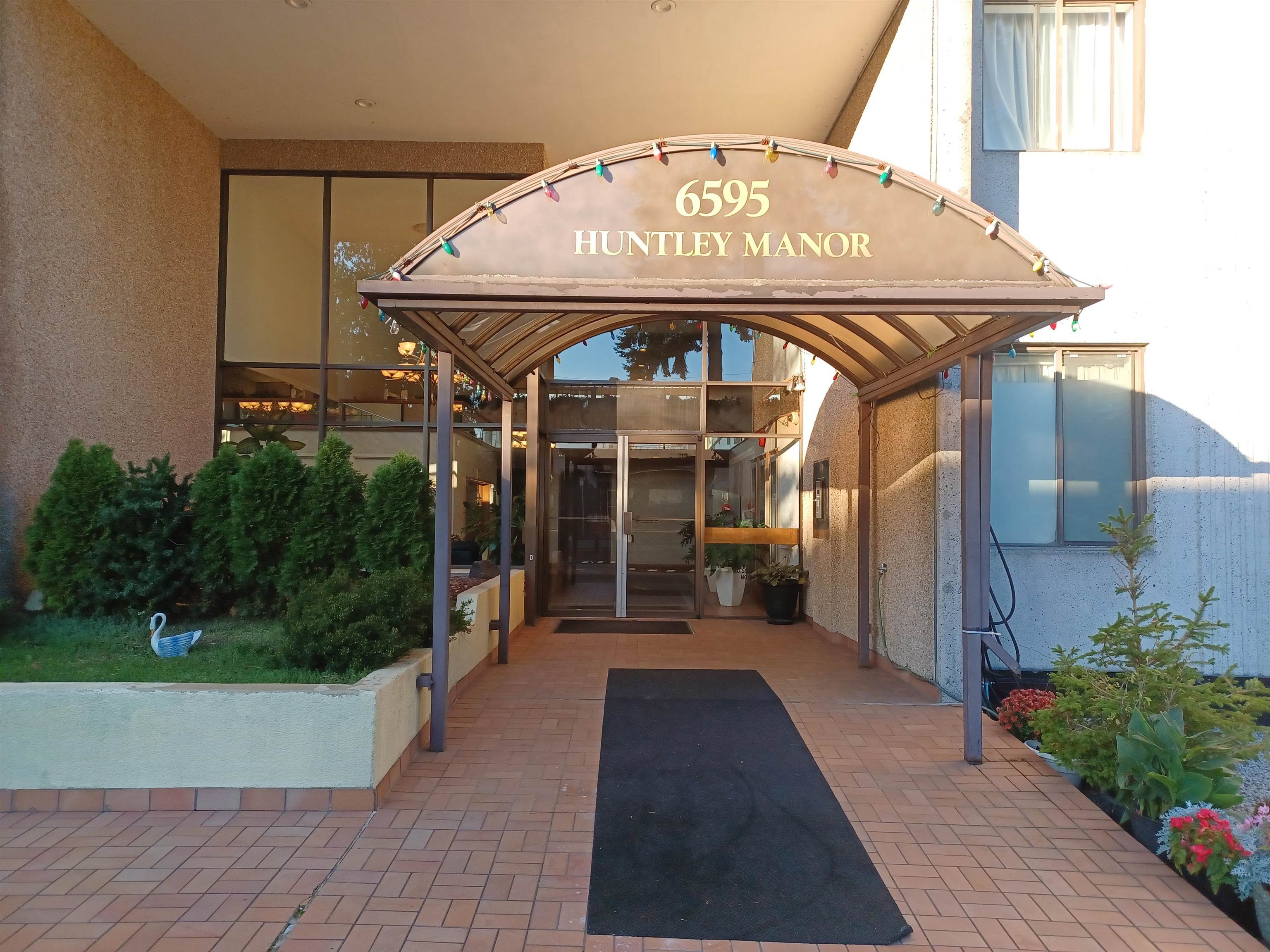 1405 6595 WILLINGDON AVENUE, #1405