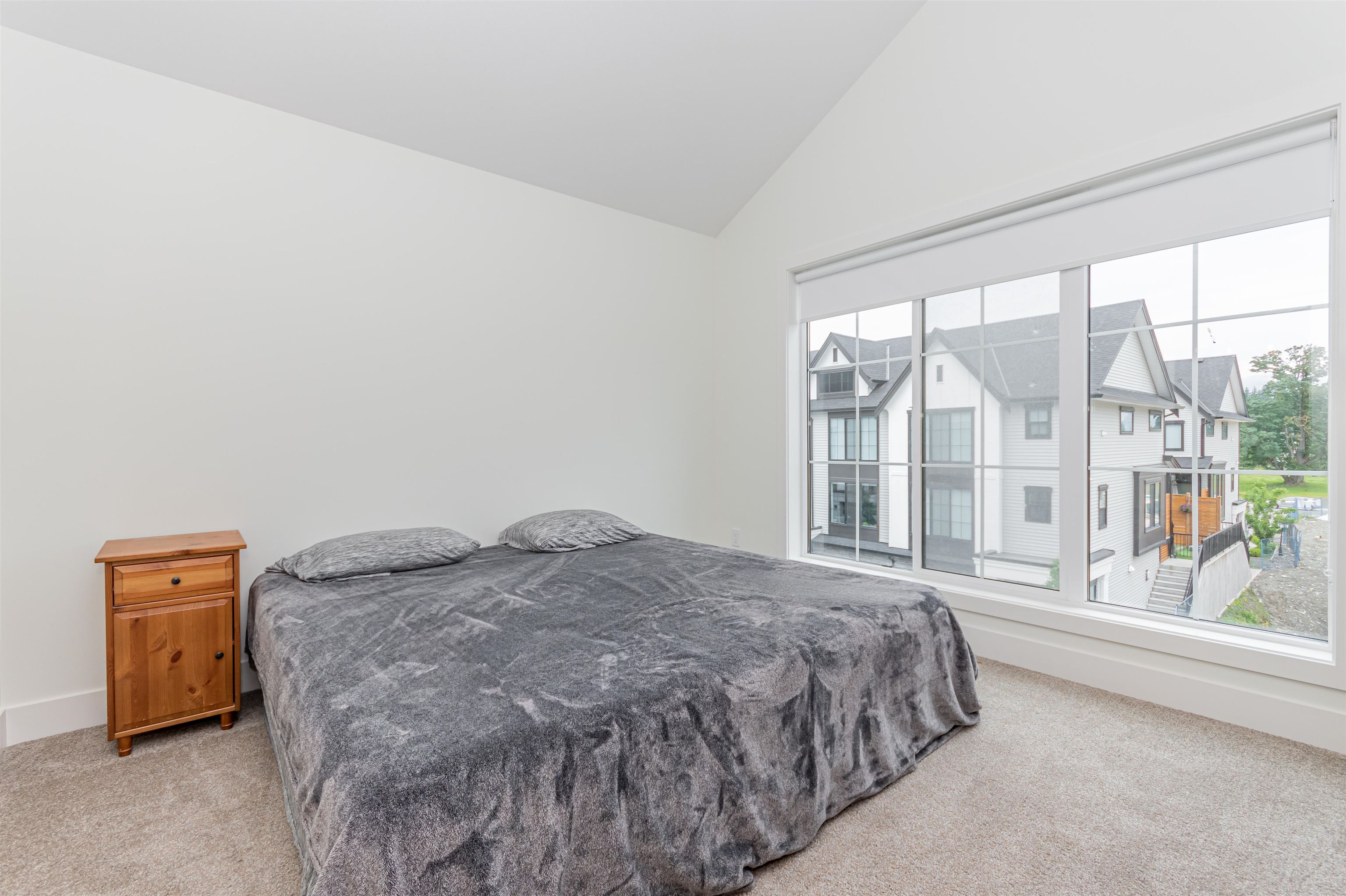 13 5480 PEBBLE LANE, #13