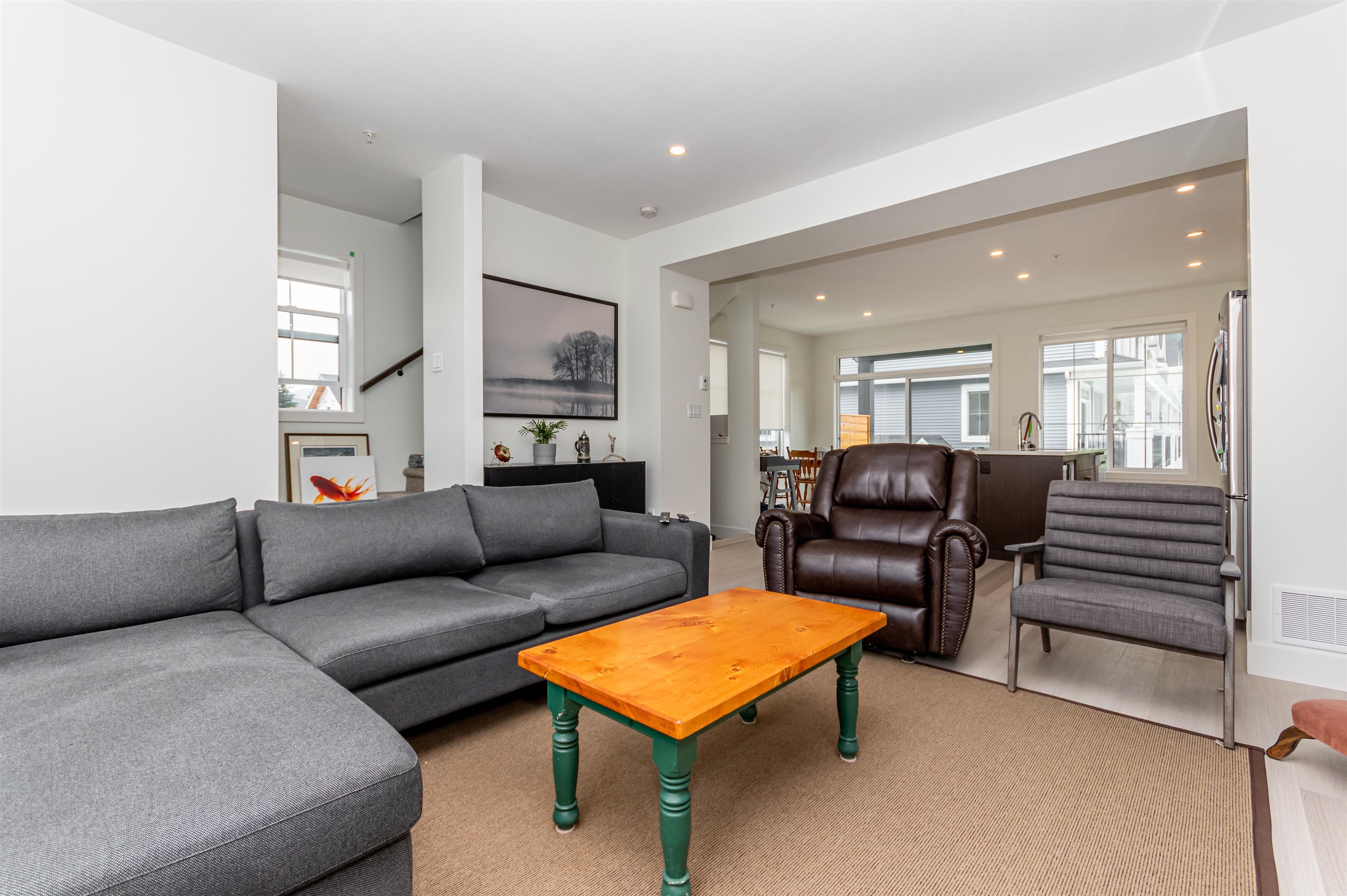 13 5480 PEBBLE LANE, #13