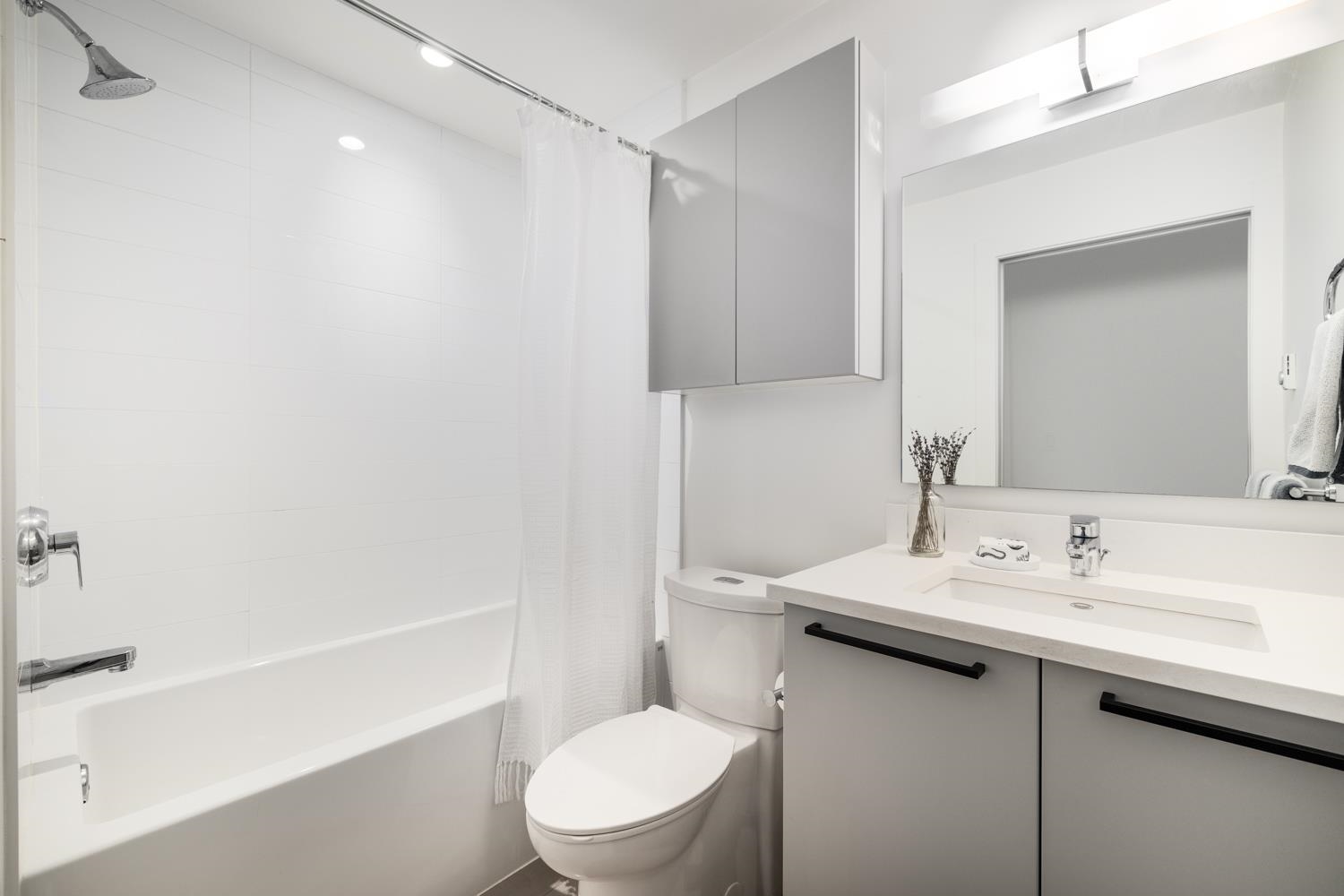 102 1661 E 2ND AVENUE, #102