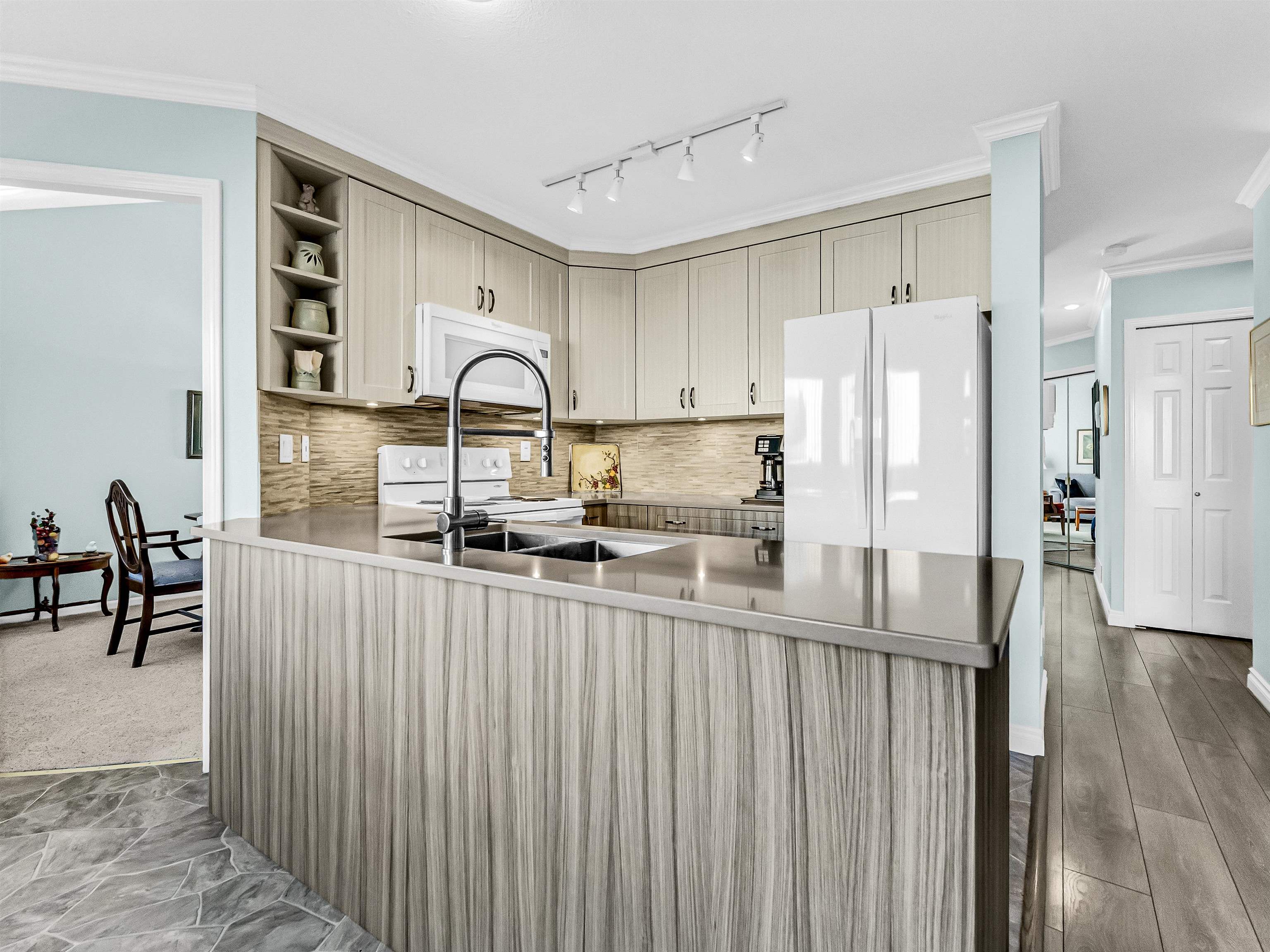 20 8560 162ND STREET, #20