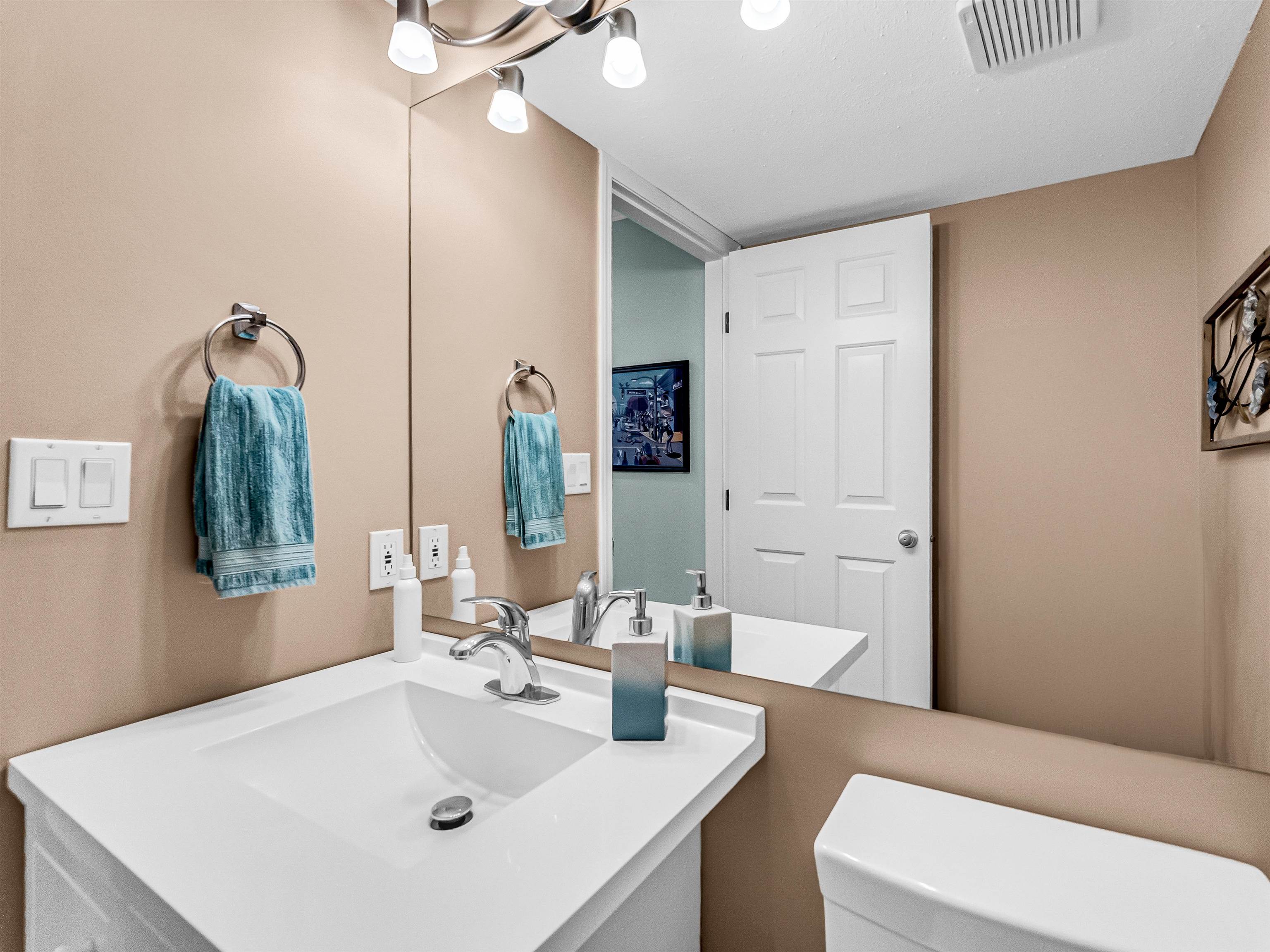 20 8560 162ND STREET, #20