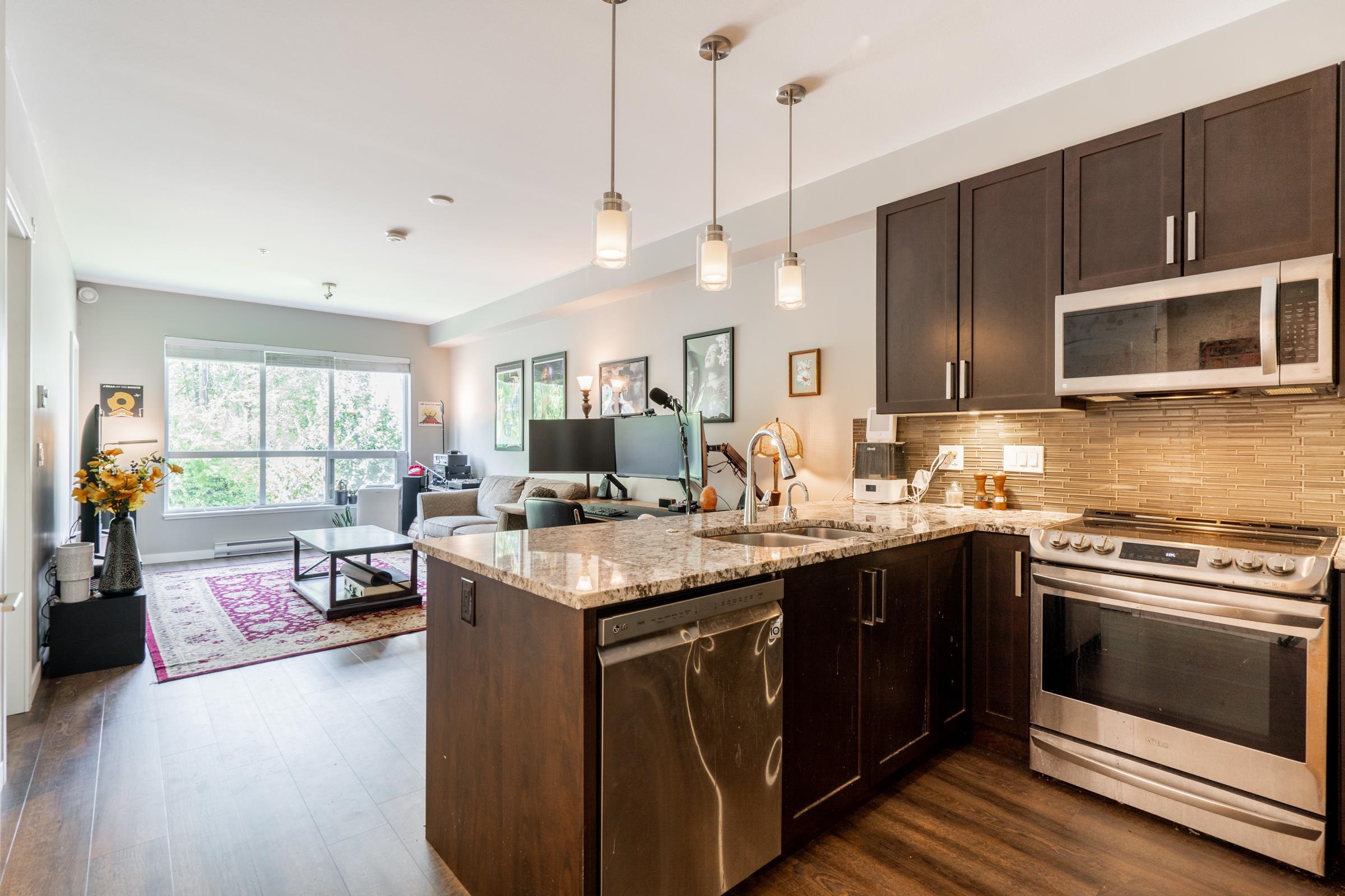 206 6490 194 STREET, #206