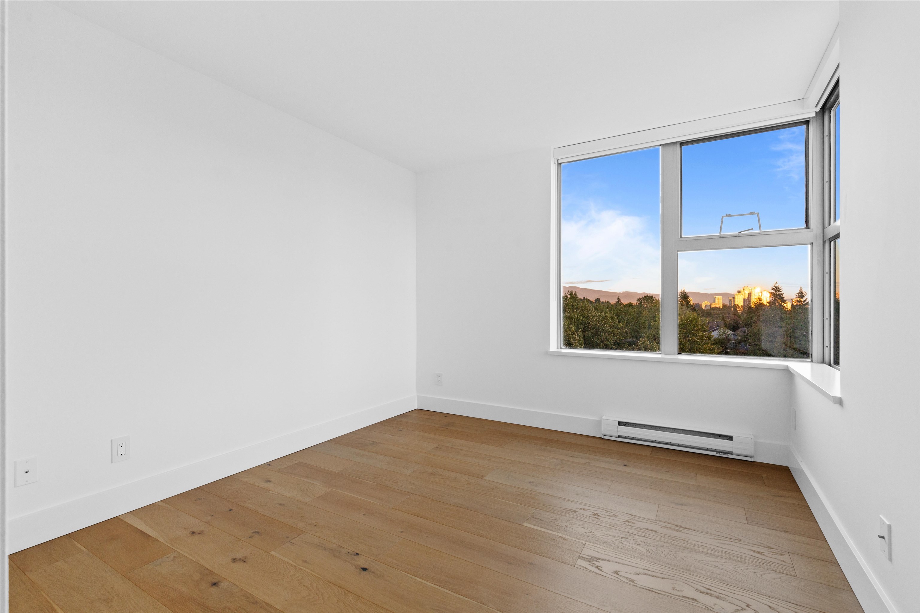 1403 290 NEWPORT DRIVE, #1403