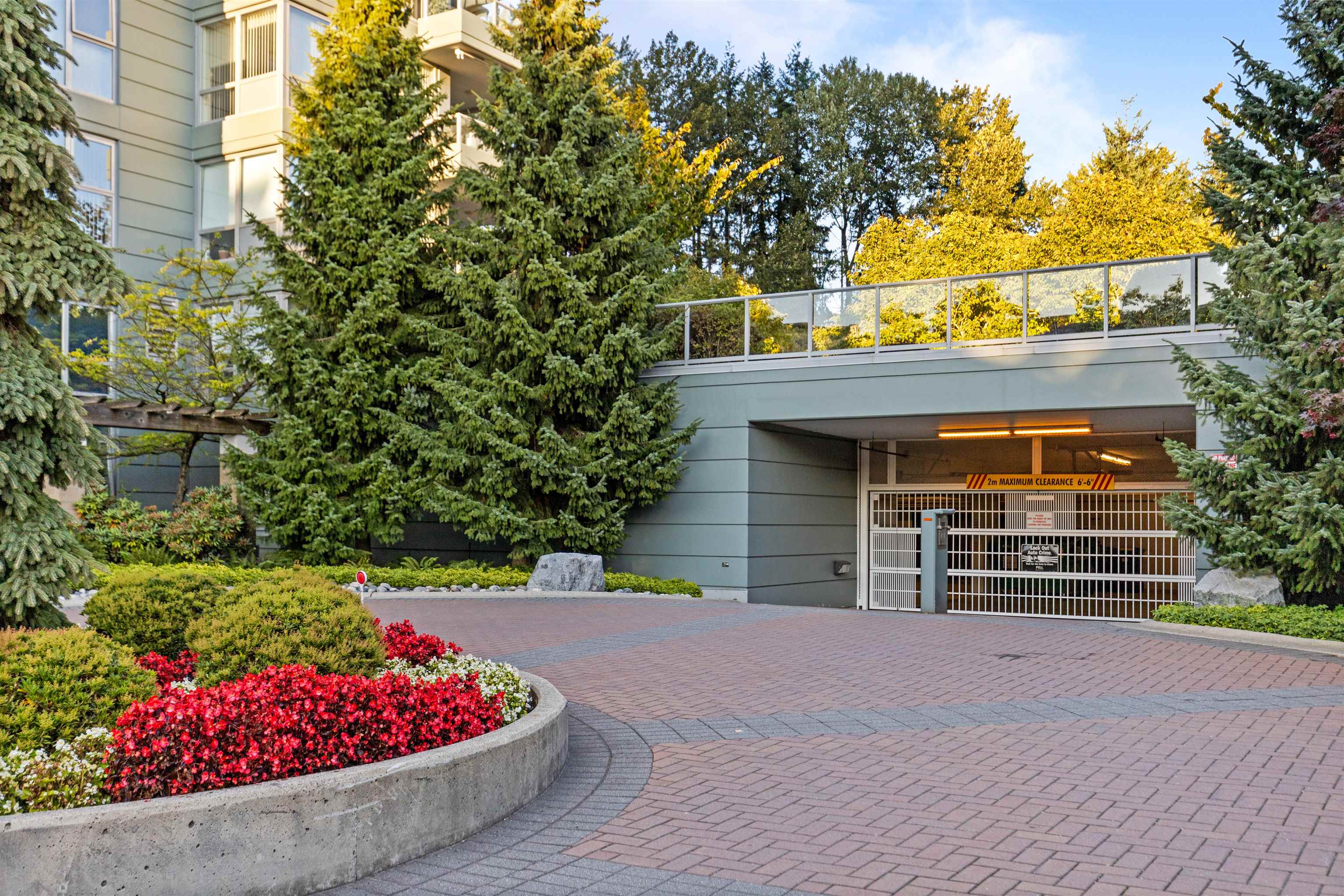 1403 290 NEWPORT DRIVE, #1403