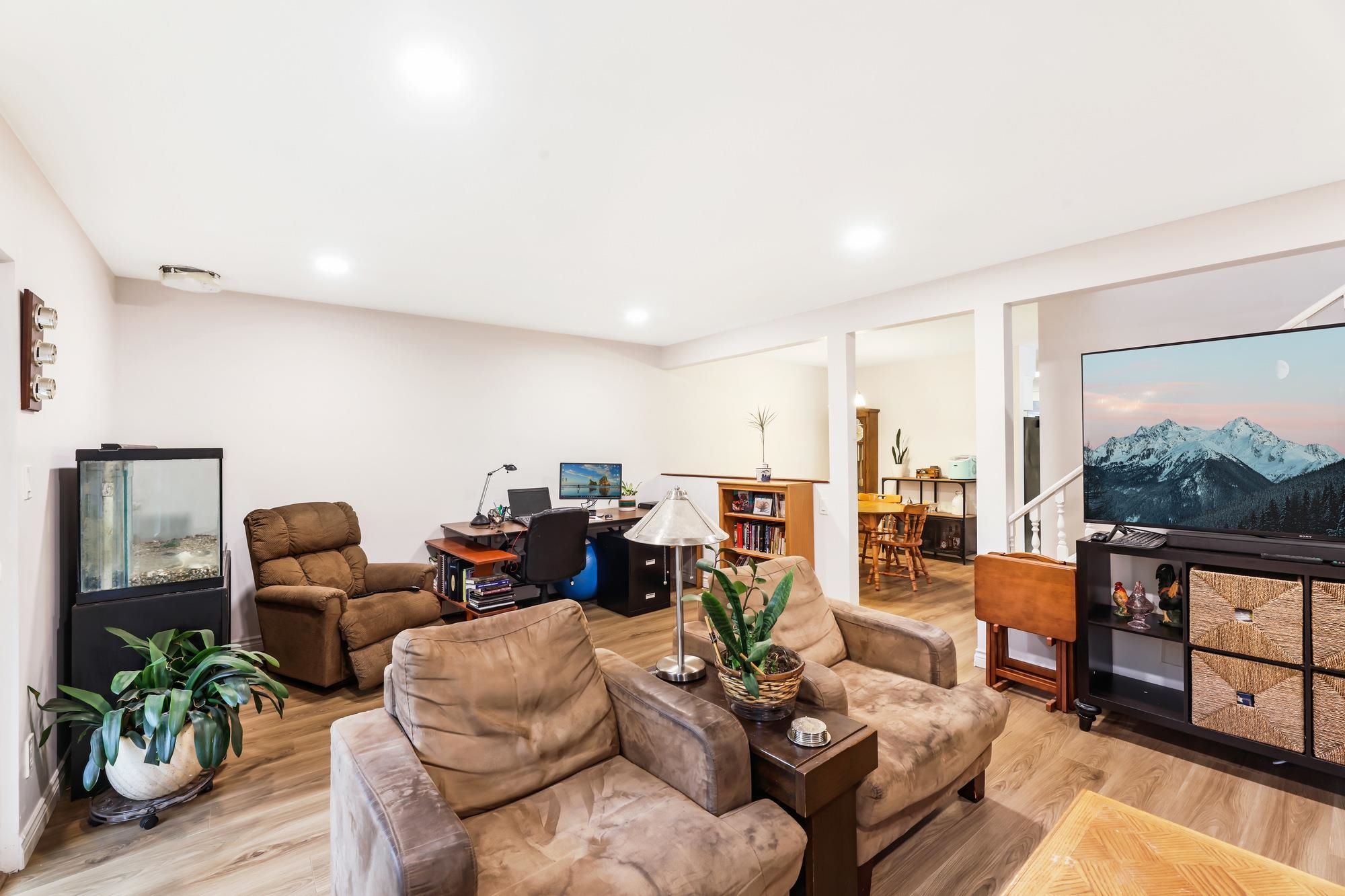 4 33853 MARSHALL ROAD, #4