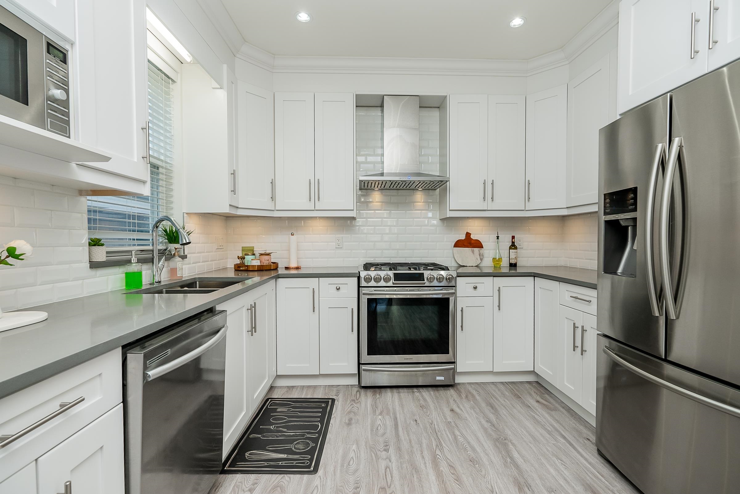 2 1020 FOURTH AVENUE, #2