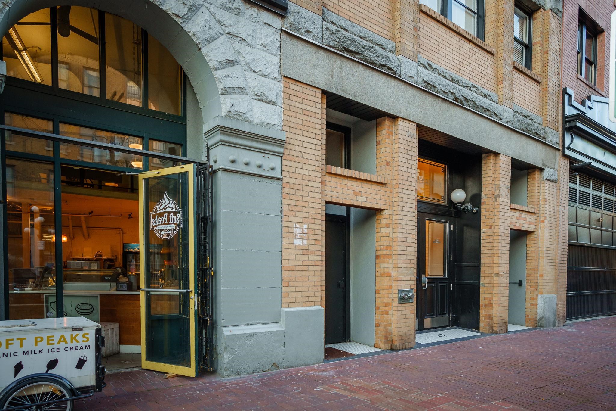 508 27 ALEXANDER STREET, #508
